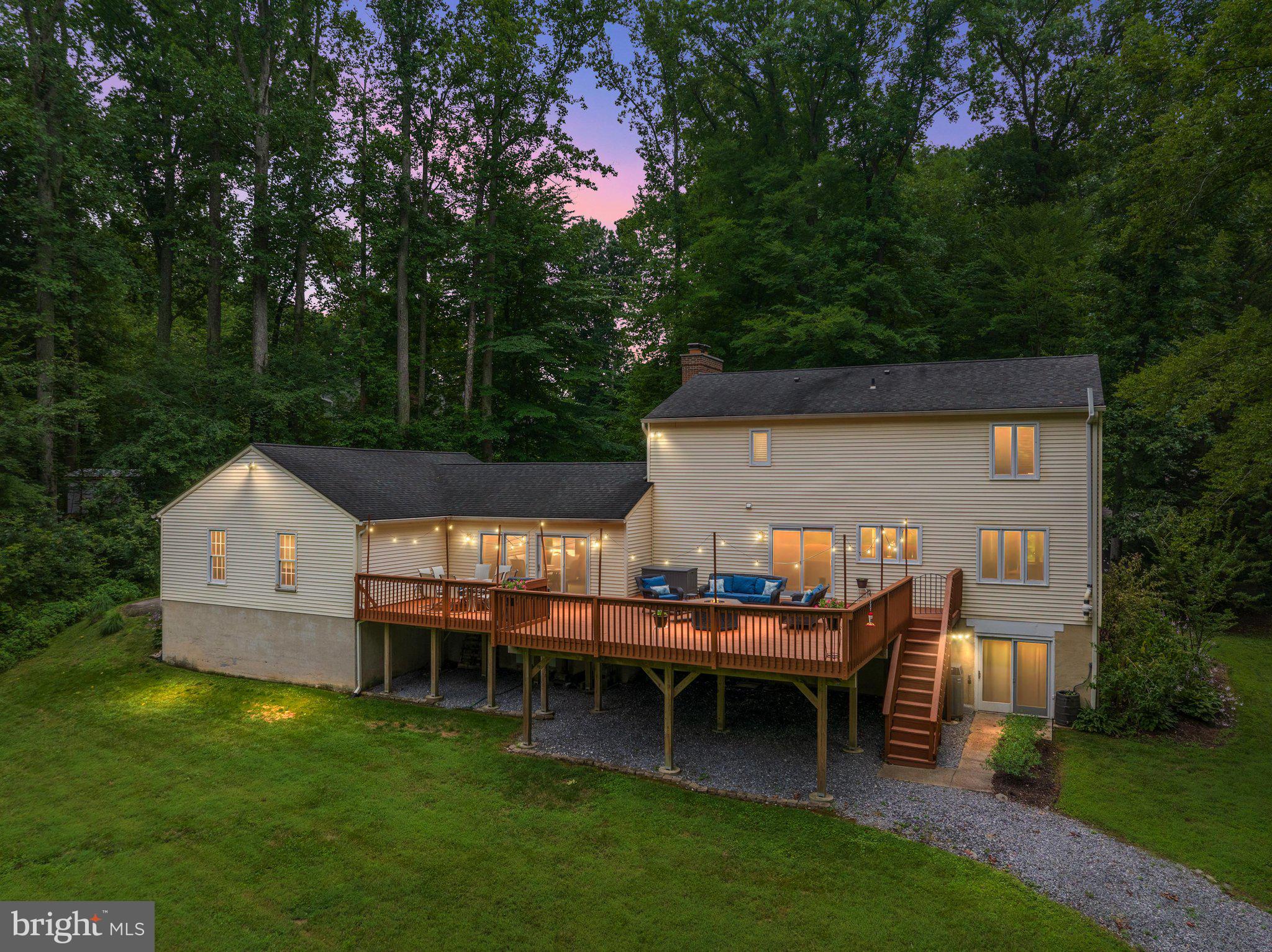 301 WHISPERING OAKS LANE