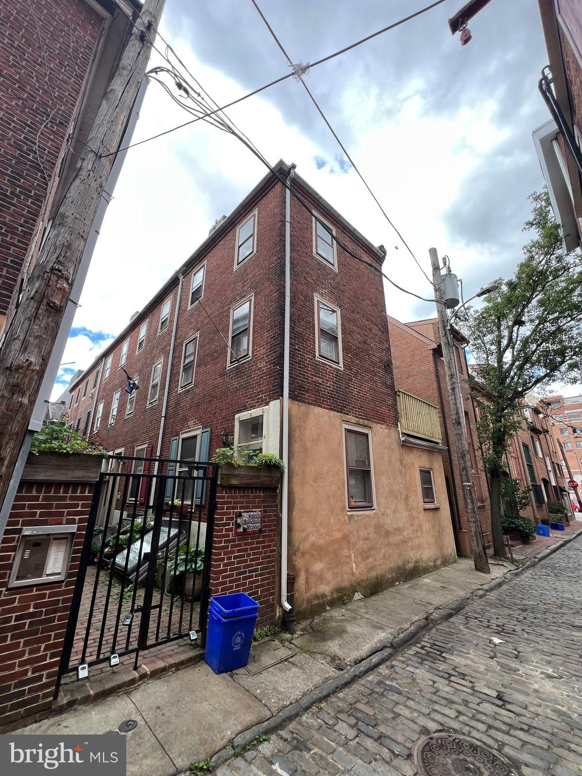 SOCIETY HILL - Residential Lease