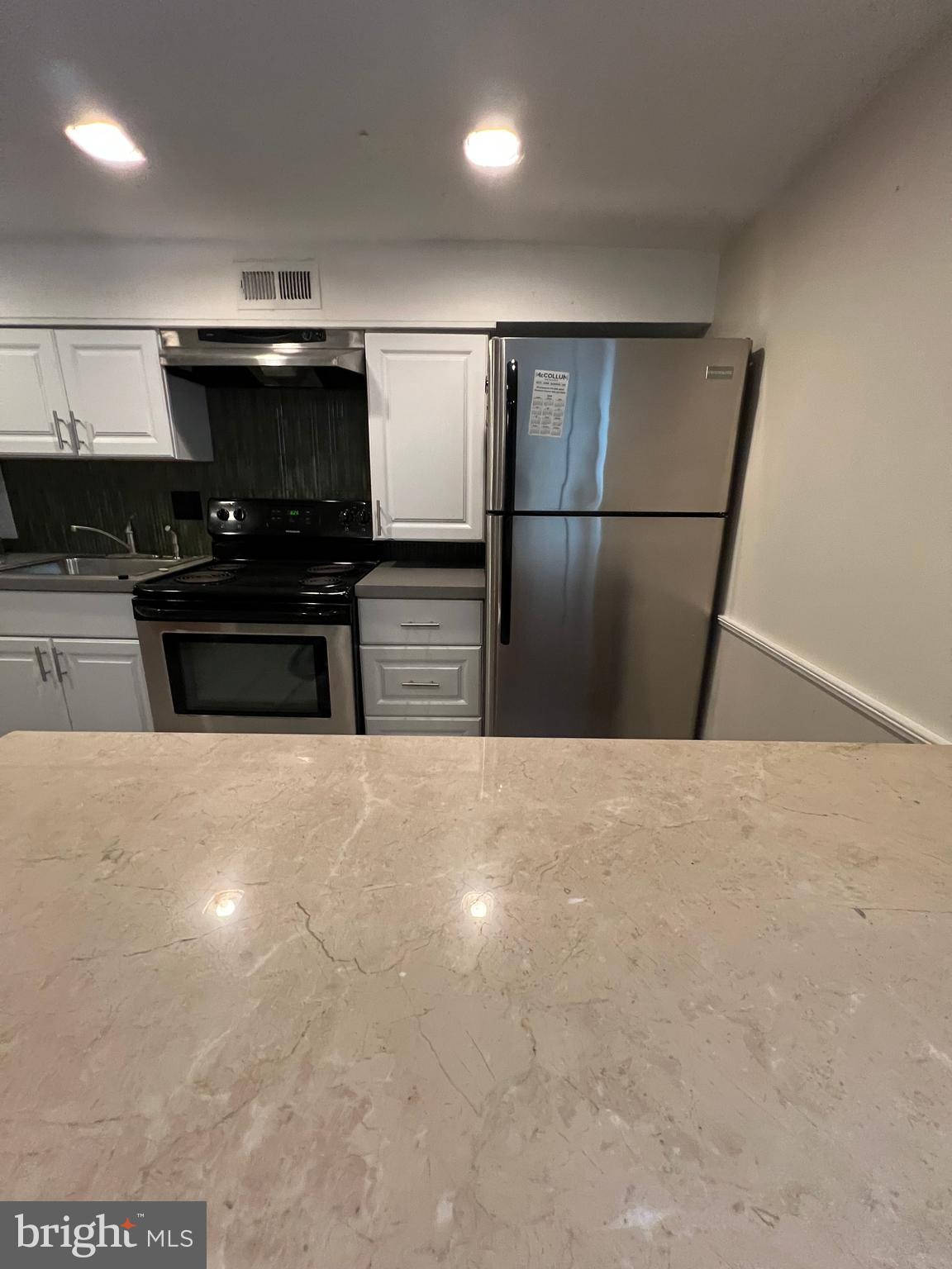 SOCIETY HILL - Residential Lease