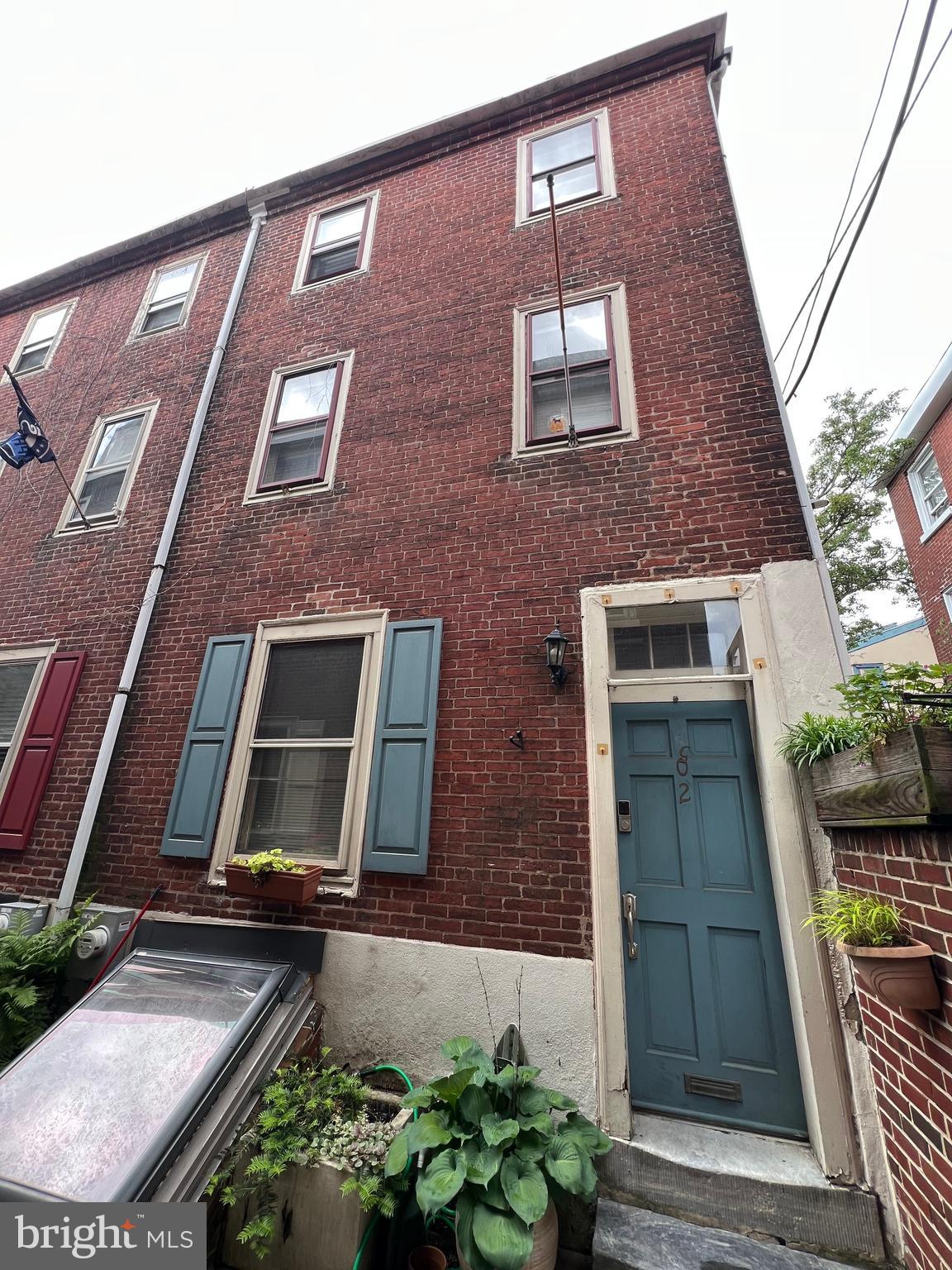 SOCIETY HILL - Residential Lease