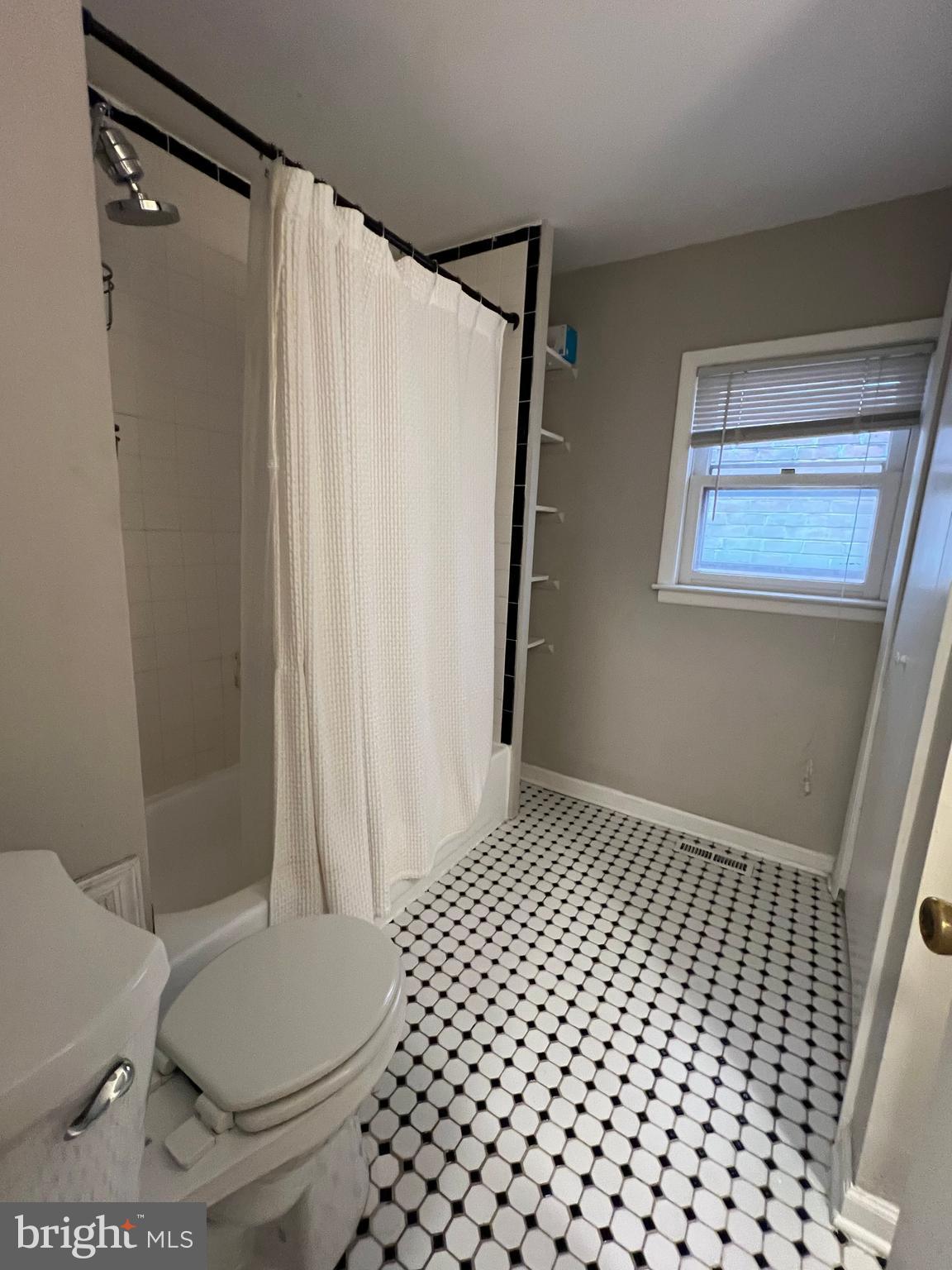 SOCIETY HILL - Residential Lease