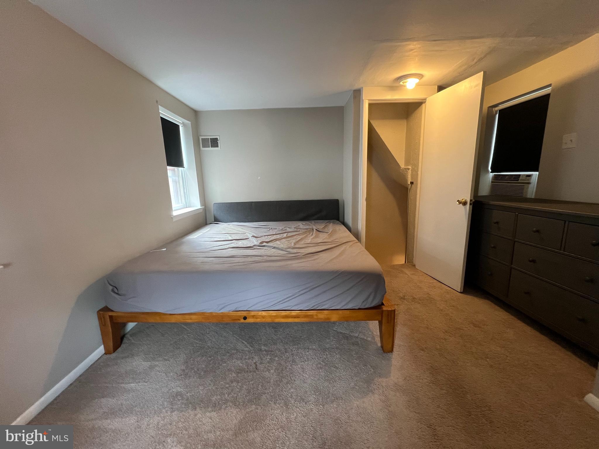 SOCIETY HILL - Residential Lease