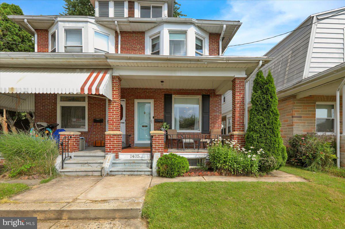 1405 FERN AVENUE