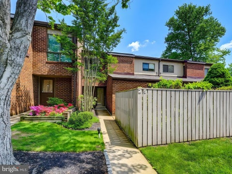 Condo For Sale - 25 Saddle Court #H<br/> BALTIMORE, MD 21208