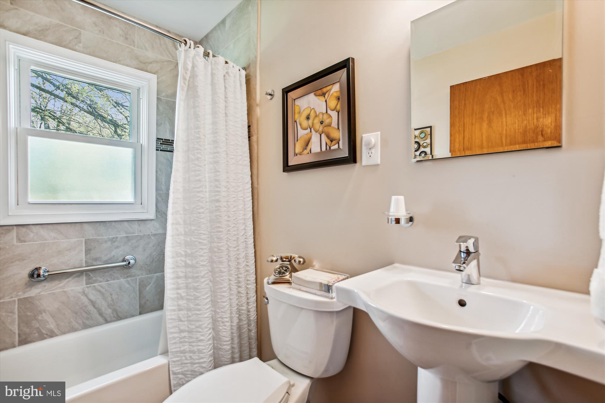 GROVETON HEIGHTS - Residential