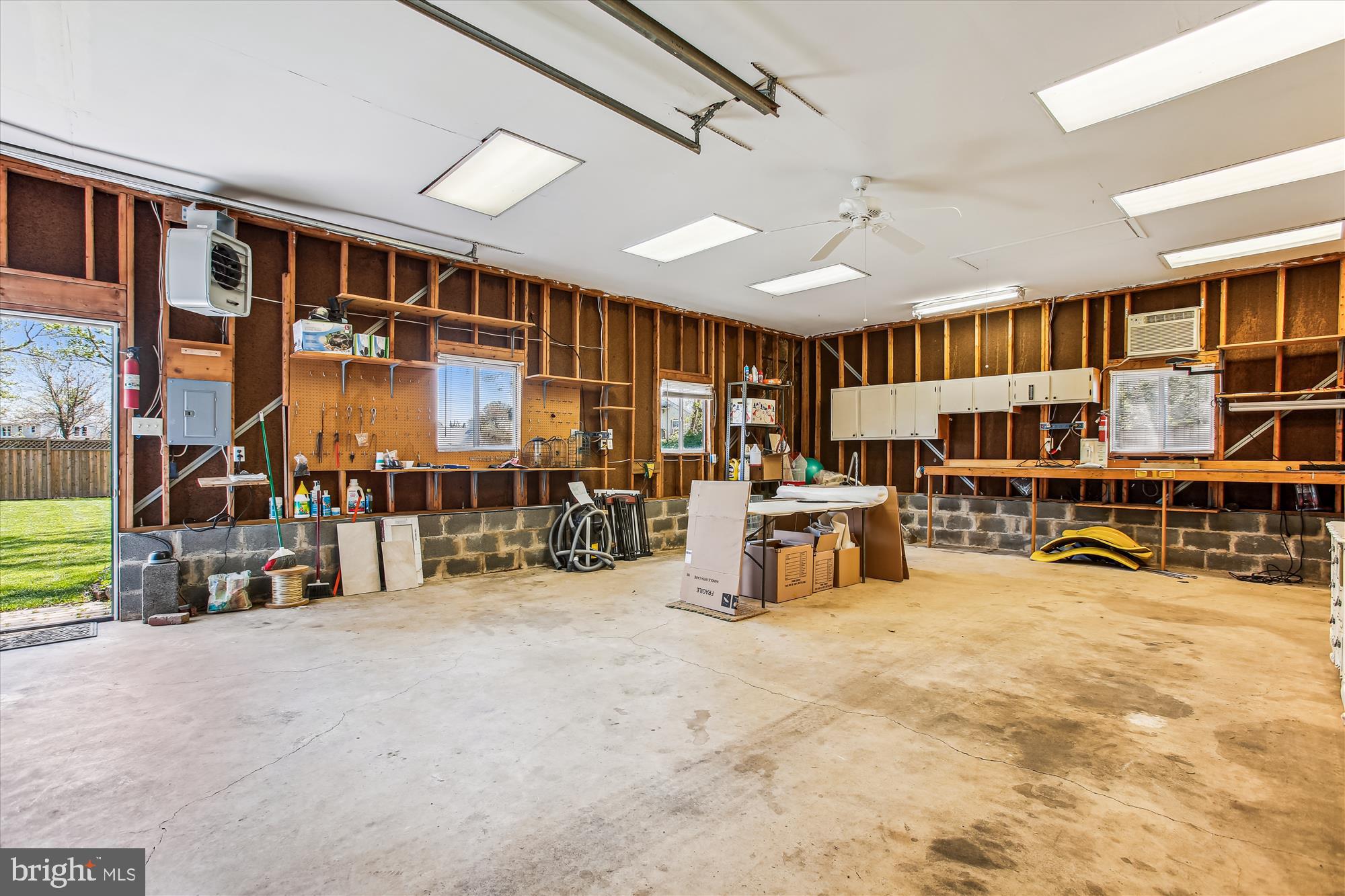 GROVETON HEIGHTS - Residential