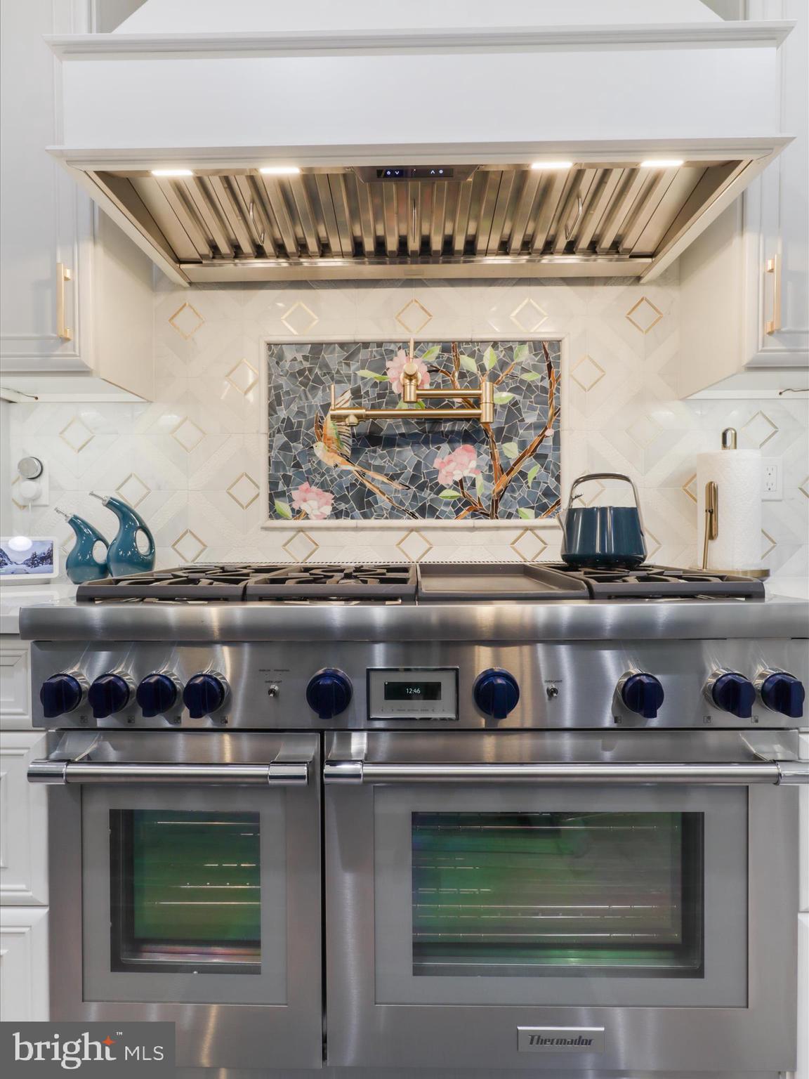 ESTATES AT ROSELAND - Residential