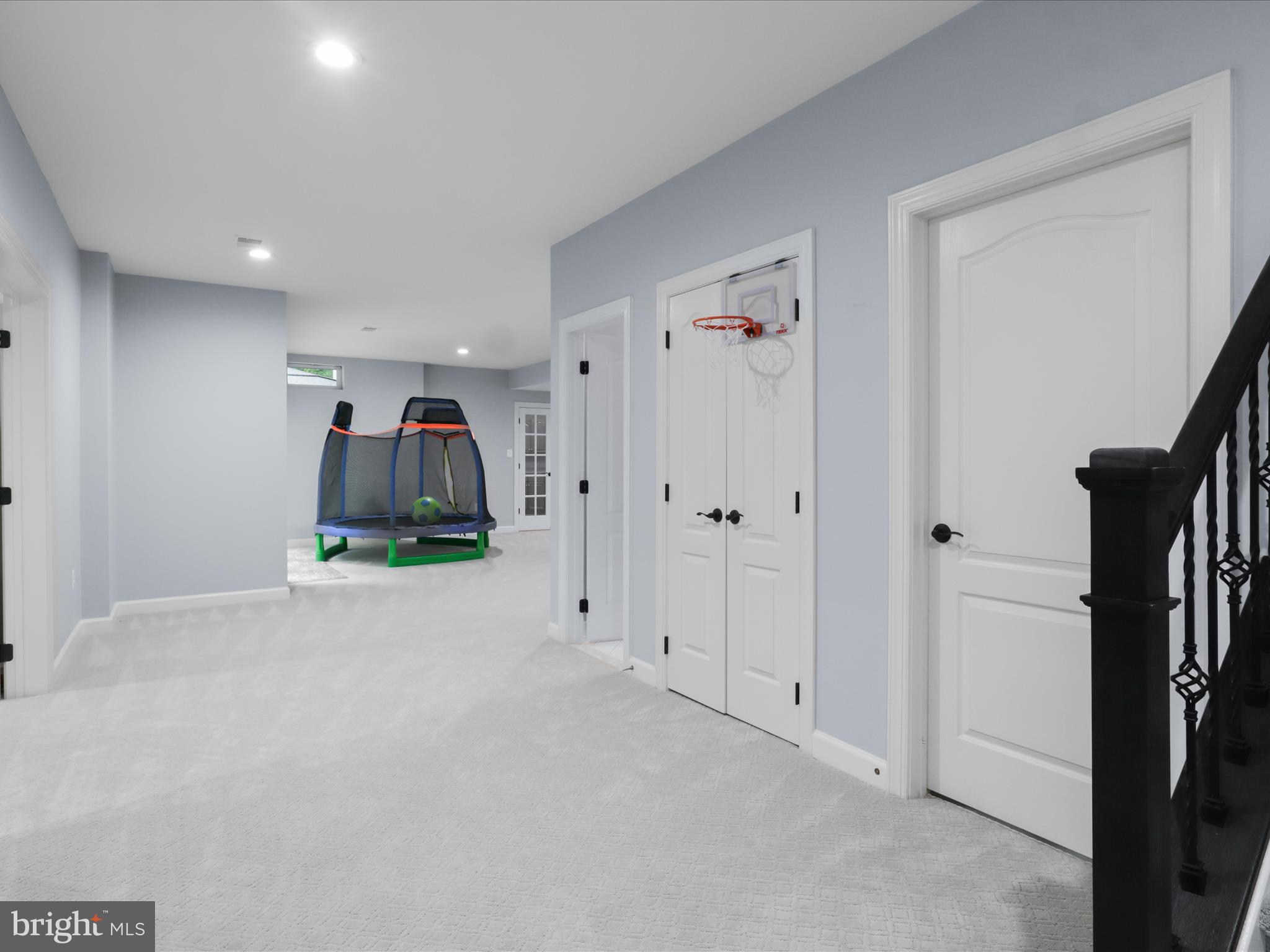 ESTATES AT ROSELAND - Residential