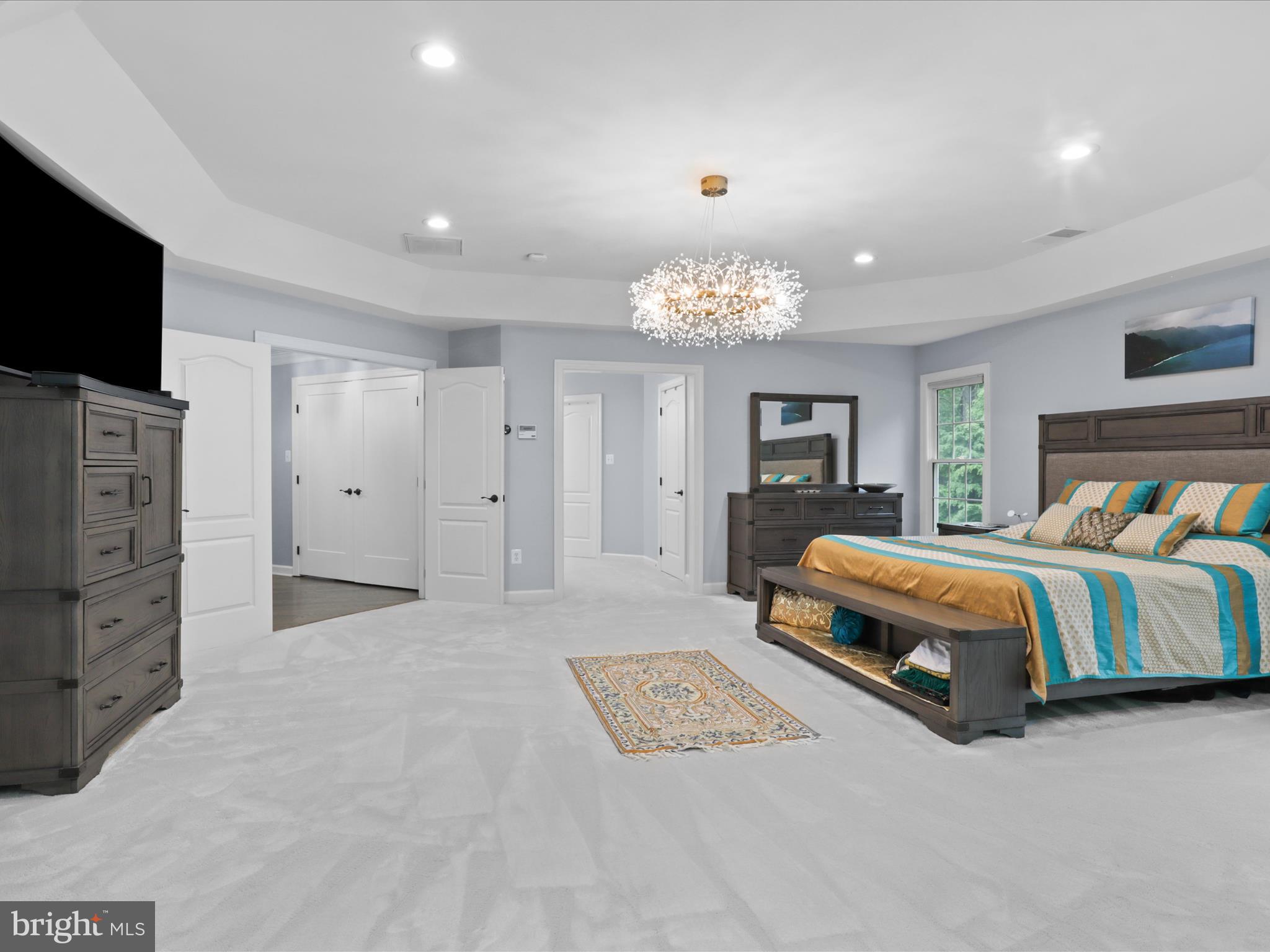 ESTATES AT ROSELAND - Residential