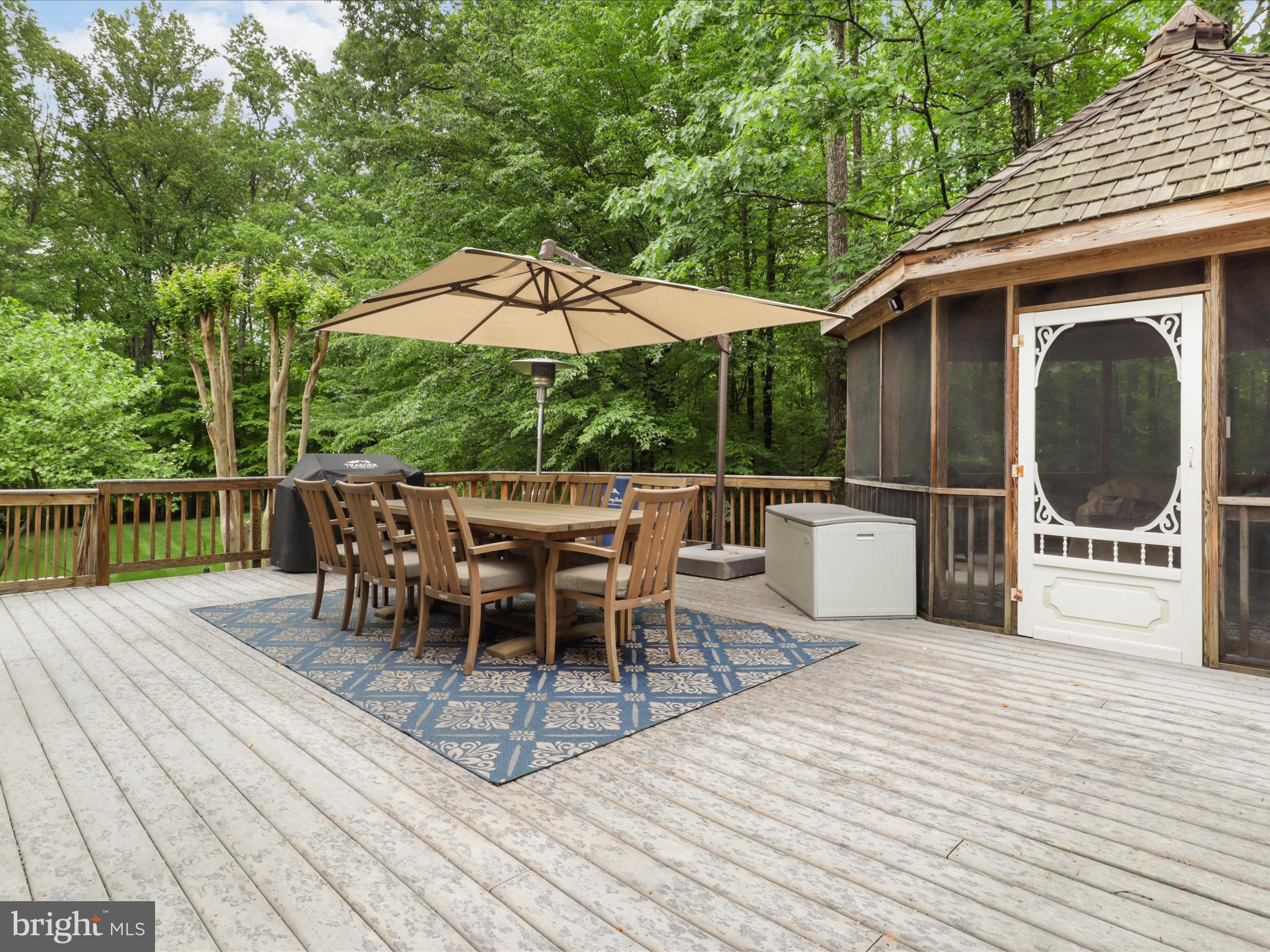 ESTATES AT ROSELAND - Residential