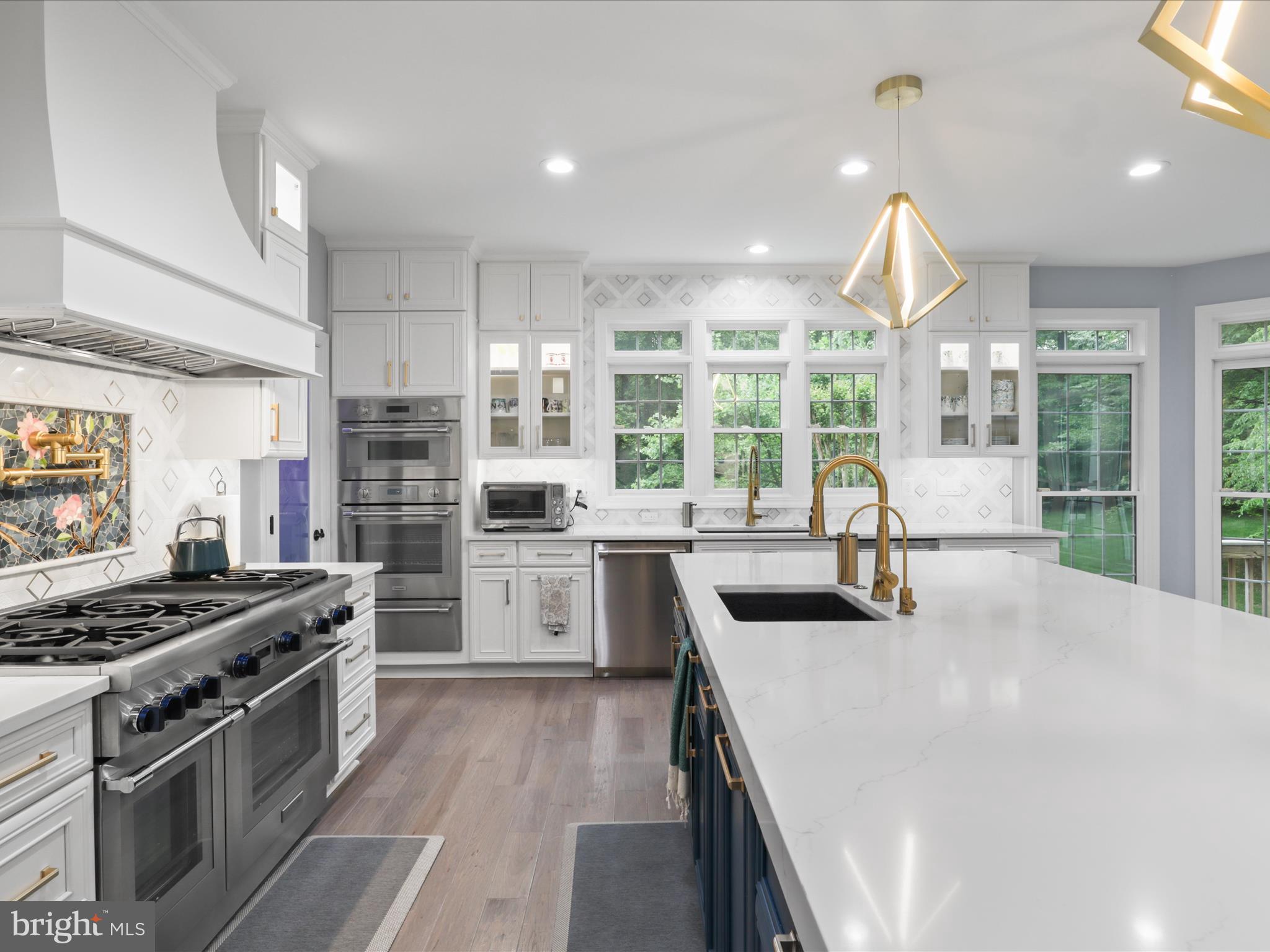 ESTATES AT ROSELAND - Residential