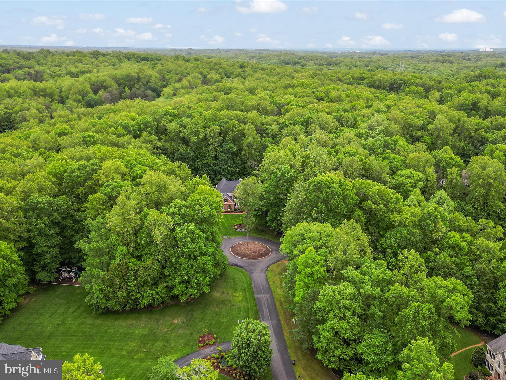 ESTATES AT ROSELAND - Residential