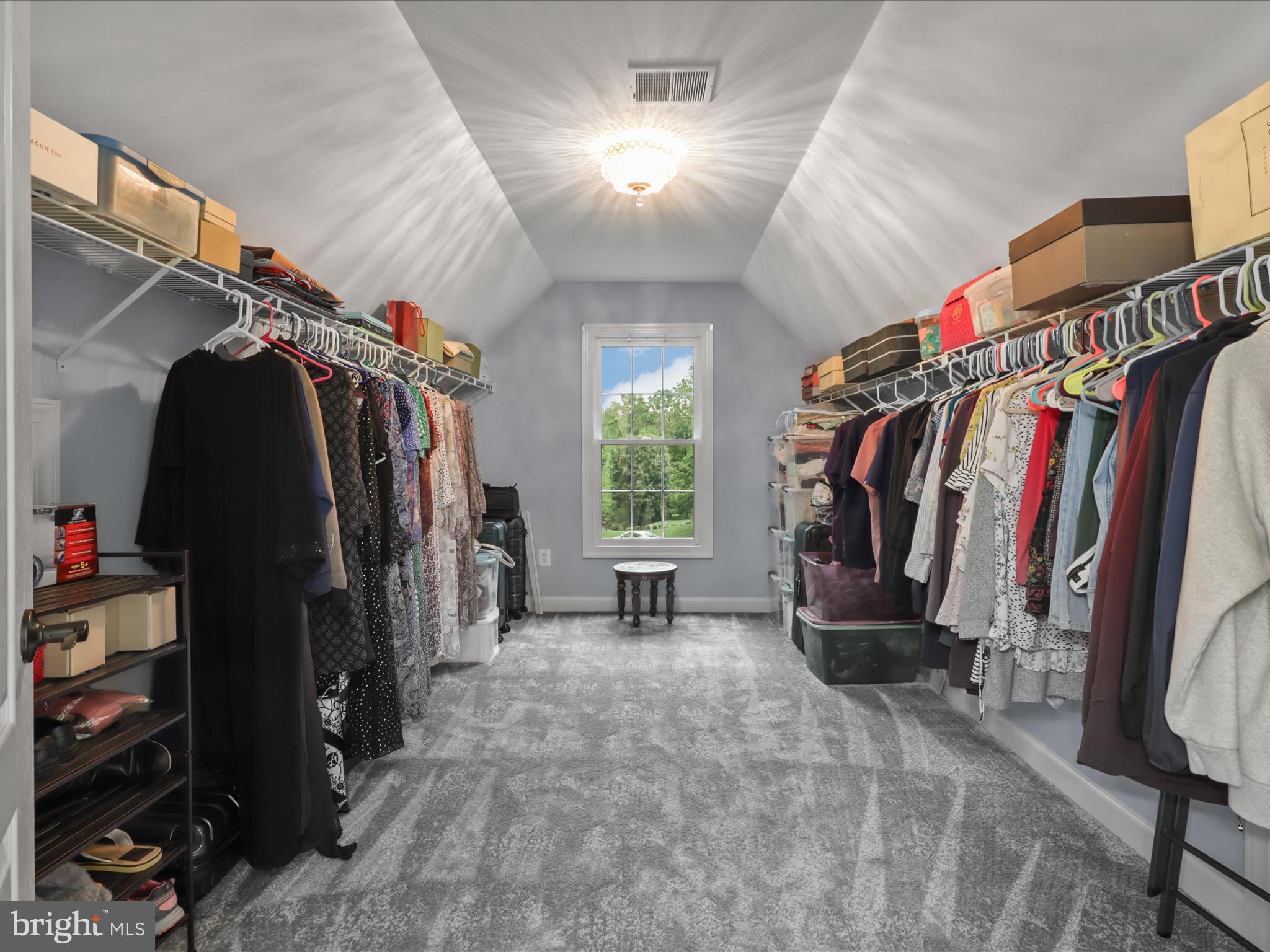 ESTATES AT ROSELAND - Residential