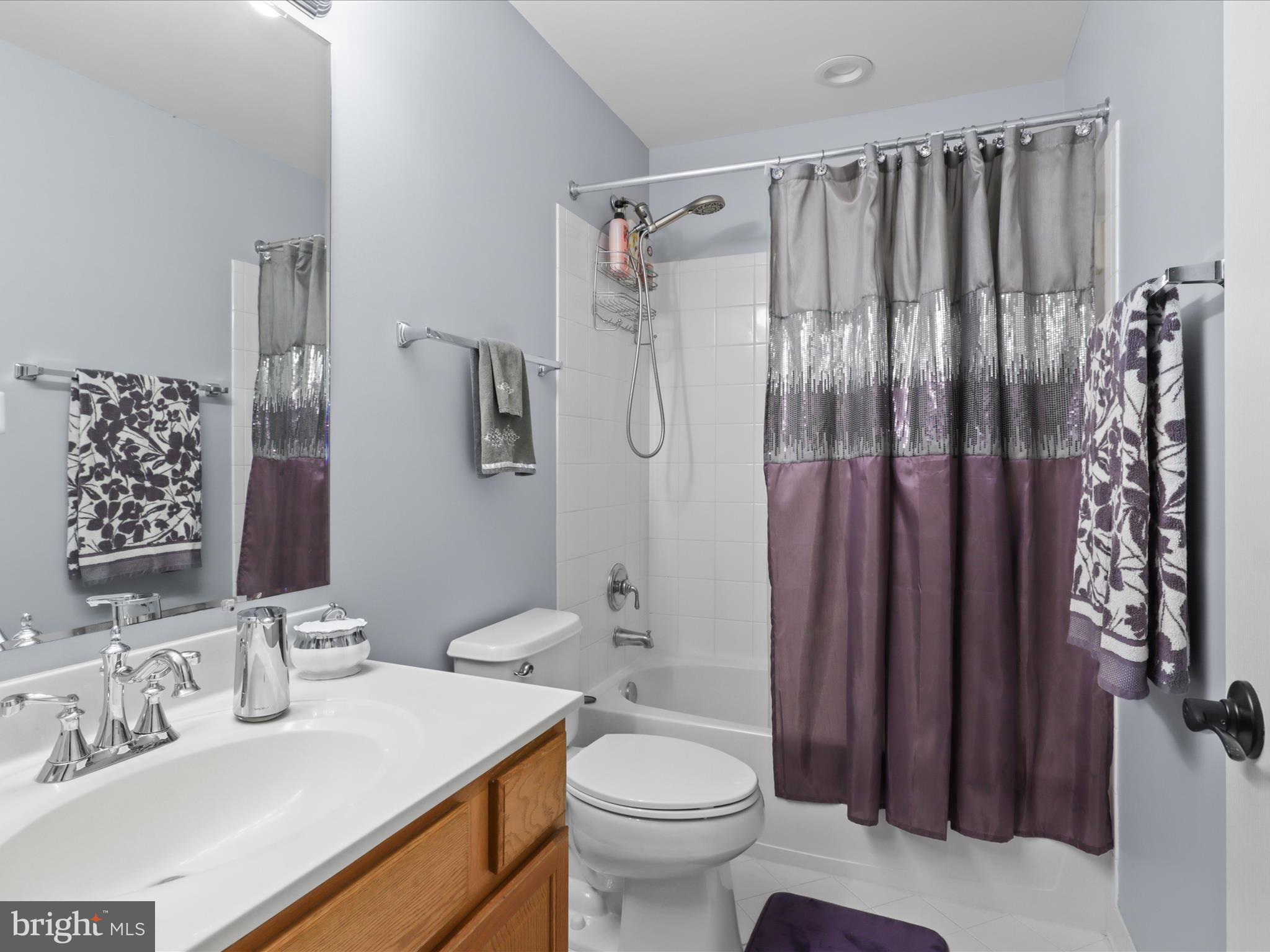 ESTATES AT ROSELAND - Residential