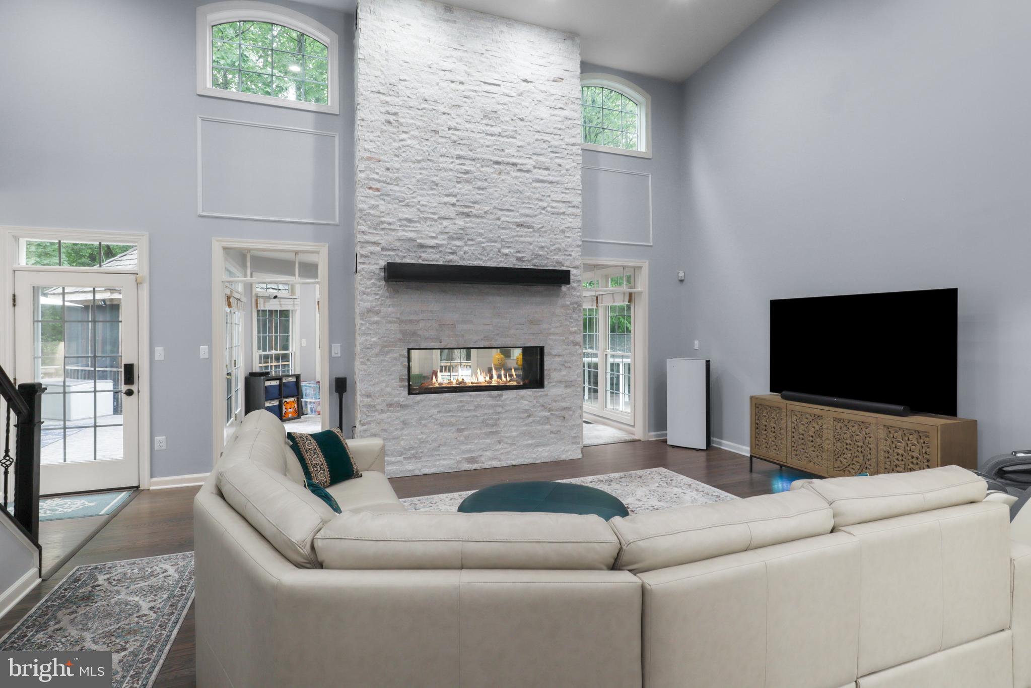 ESTATES AT ROSELAND - Residential