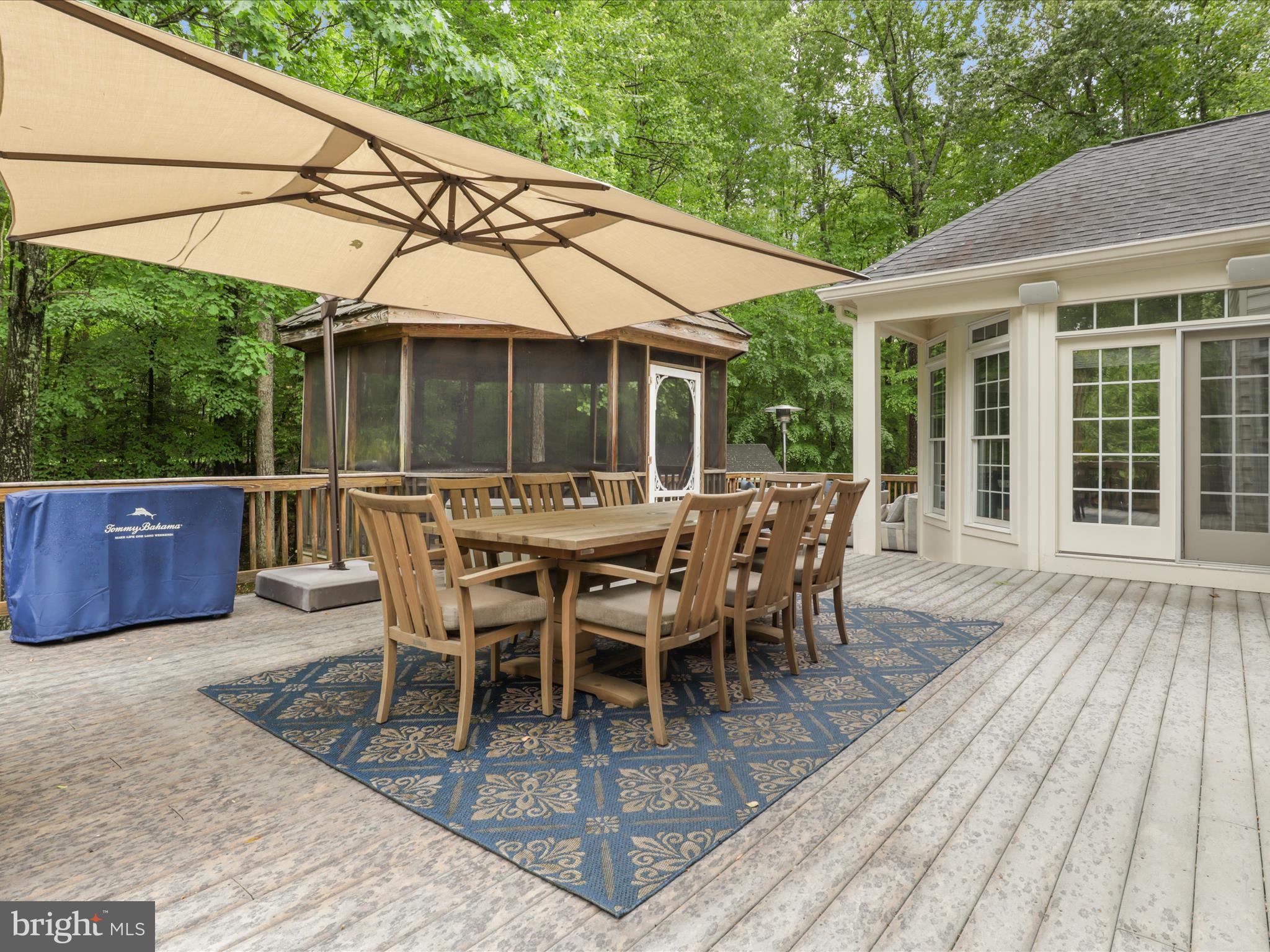 ESTATES AT ROSELAND - Residential