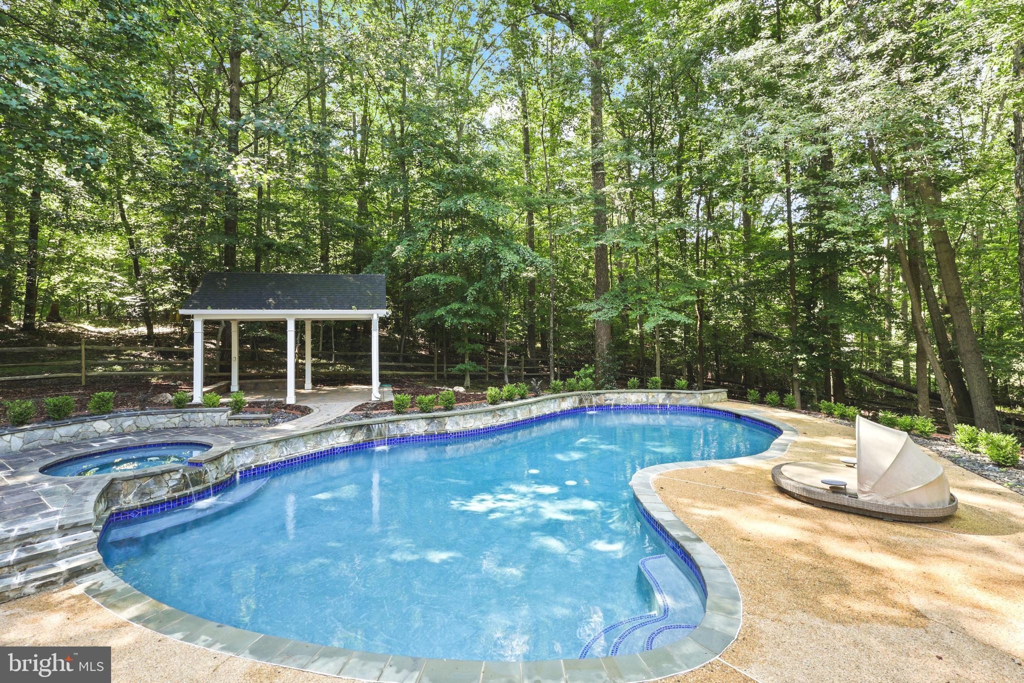 8197 COTTAGE ROSE COURT