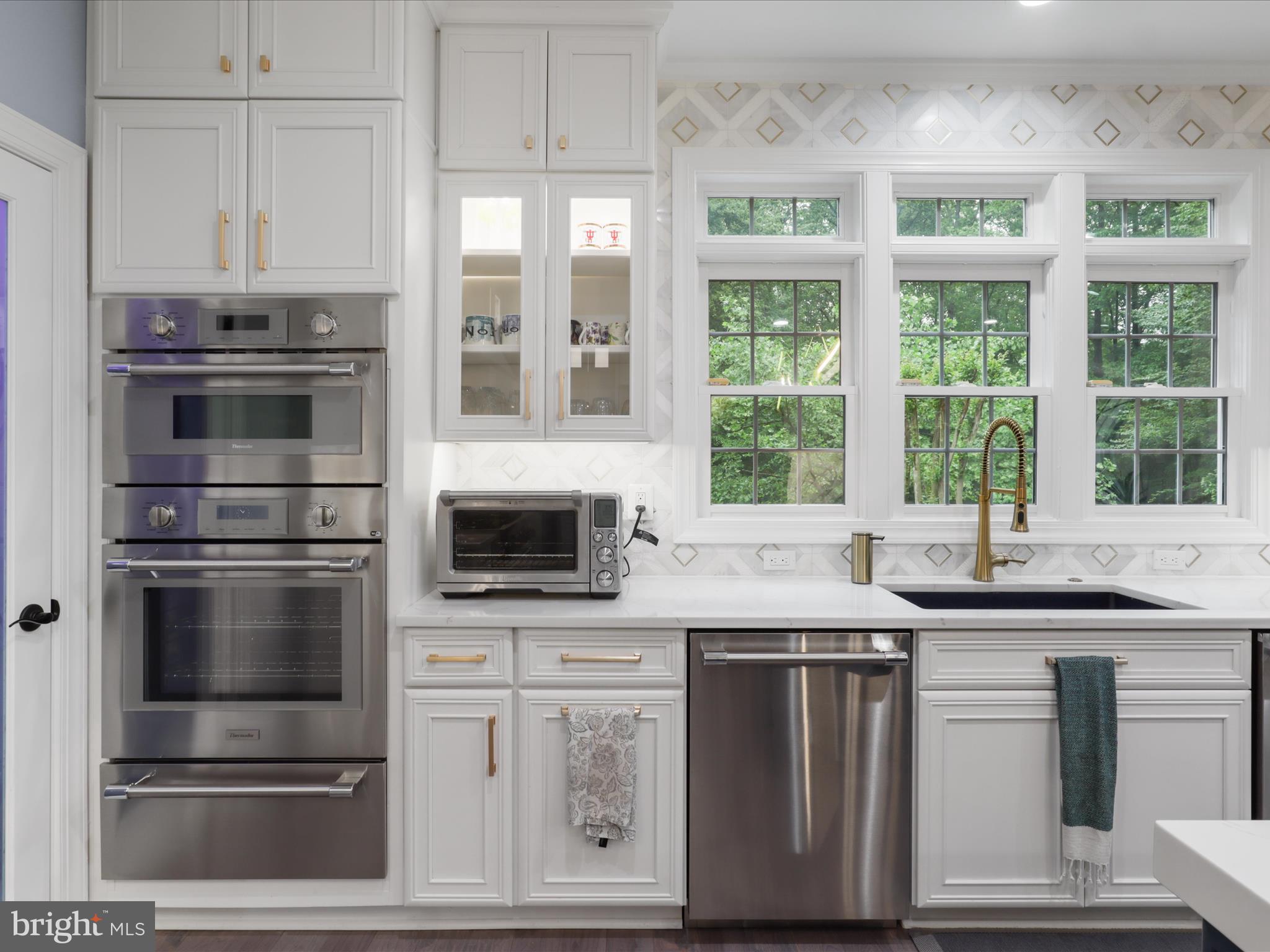 ESTATES AT ROSELAND - Residential