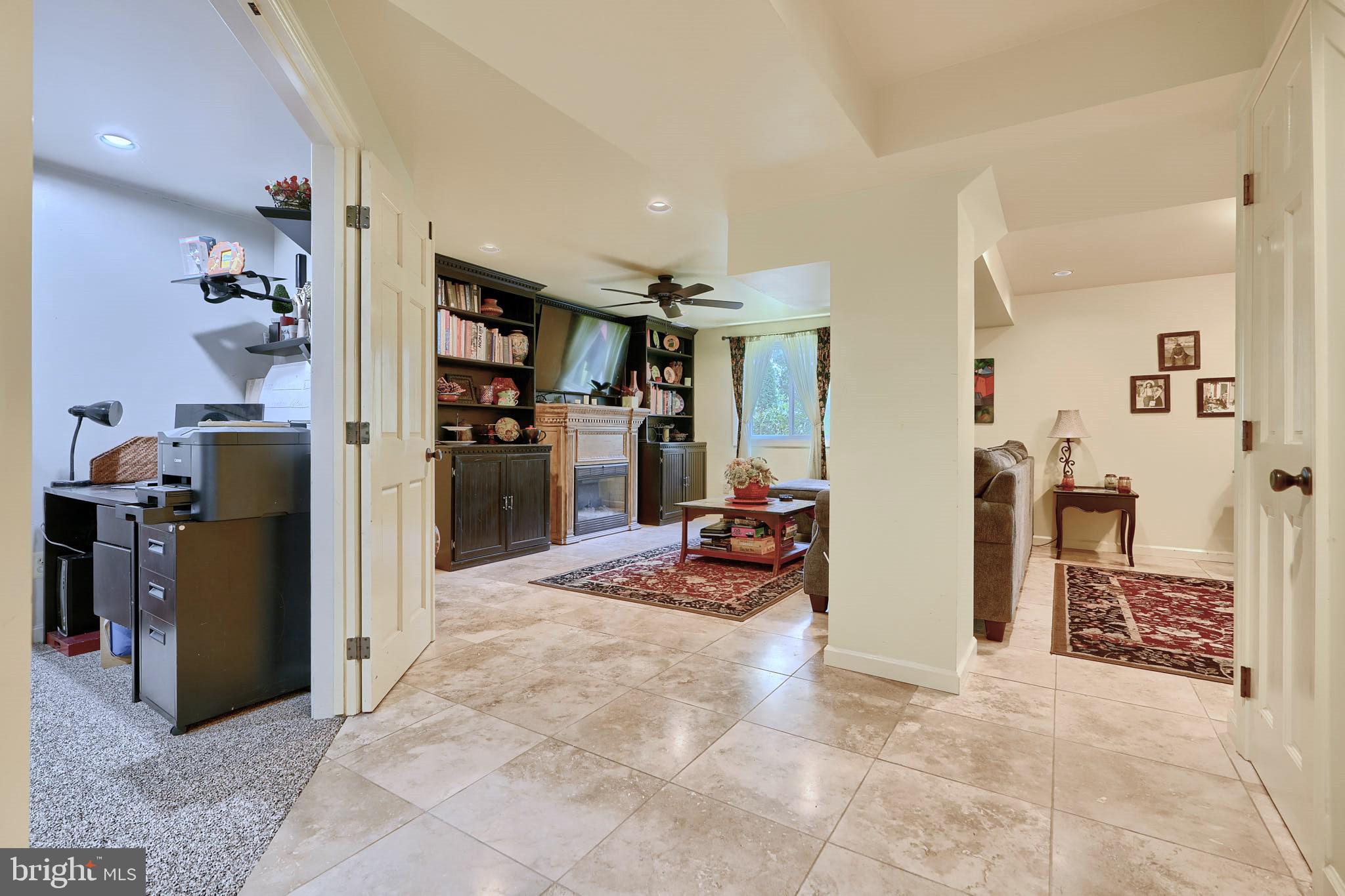 THE POINTS - Residential