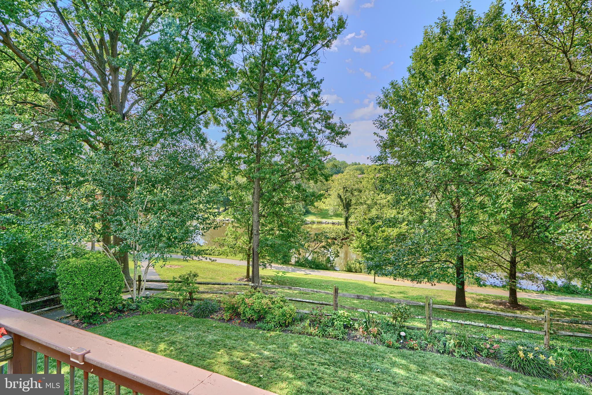 THE POINTS - Residential