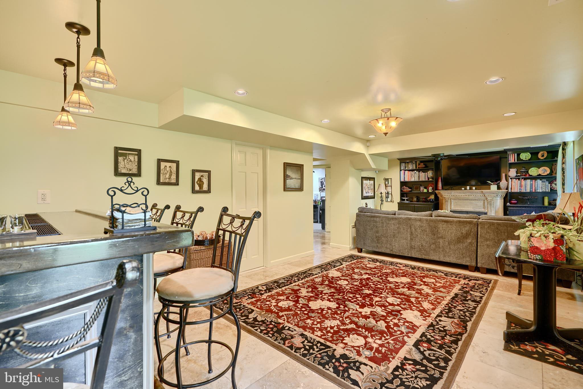 THE POINTS - Residential