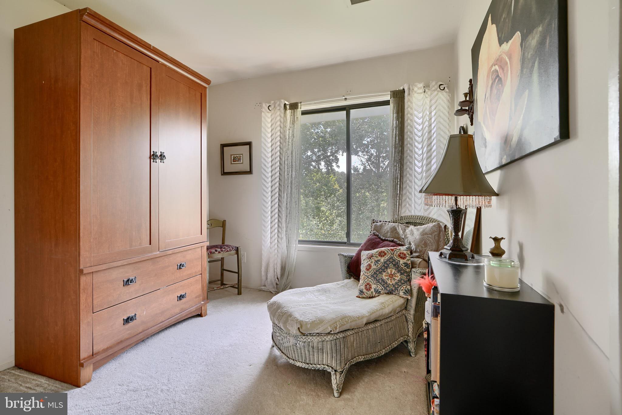 THE POINTS - Residential