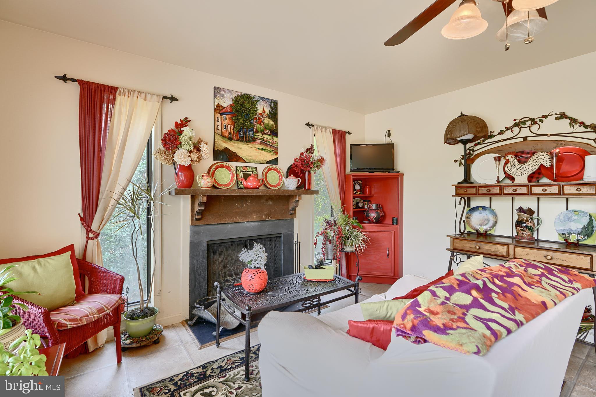 THE POINTS - Residential