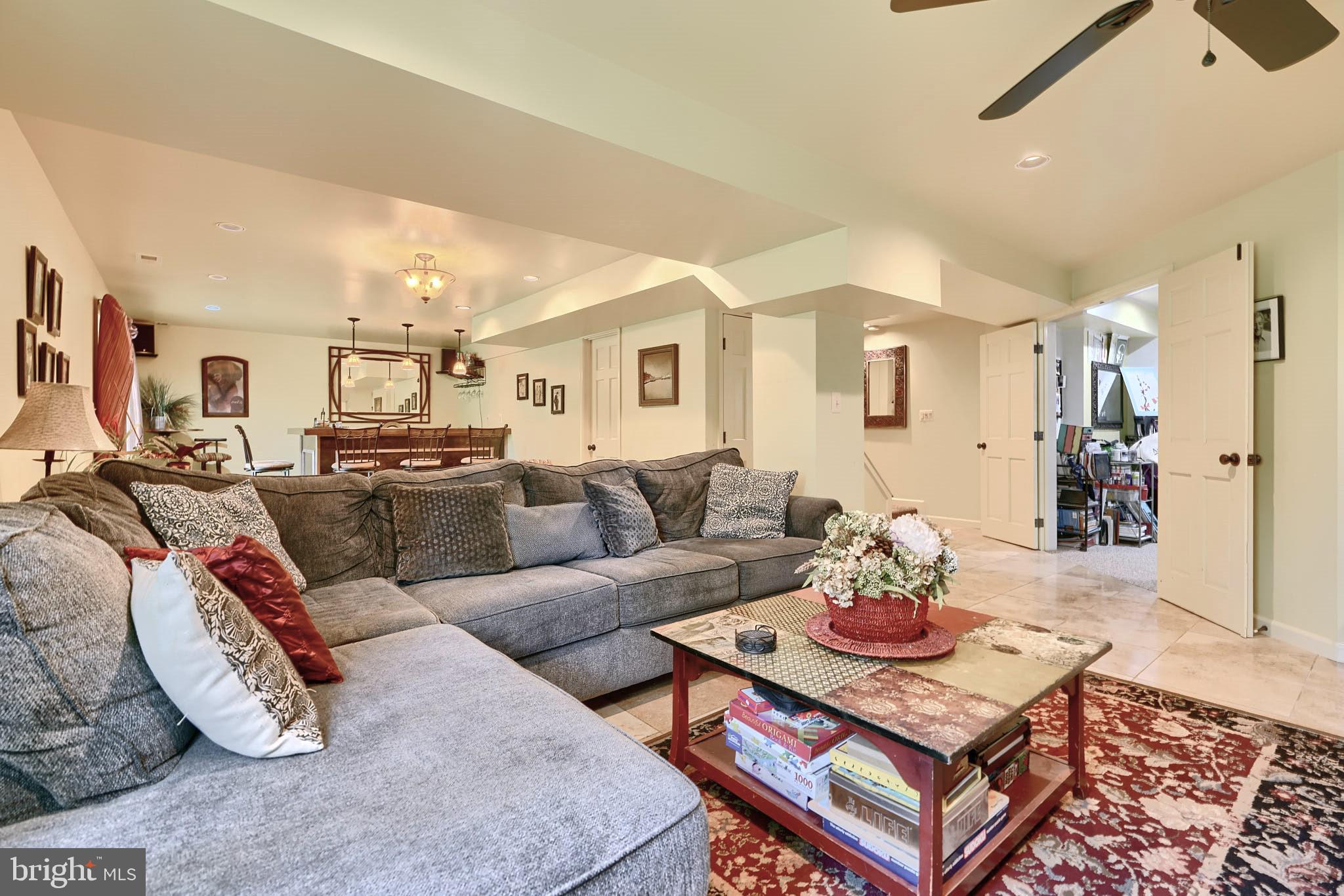 THE POINTS - Residential