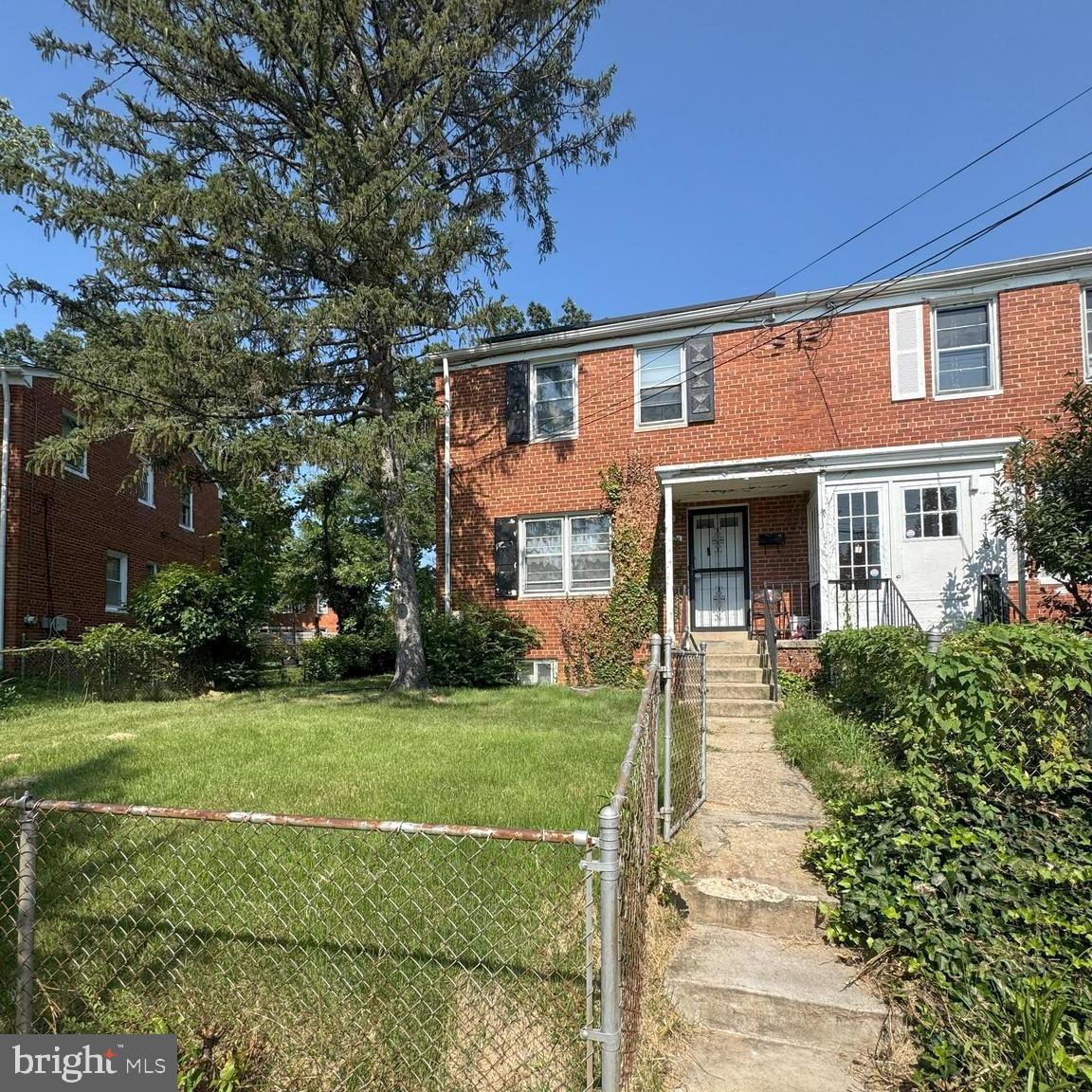 Fantastic investment opportunity in Hillcrest Heights! This 3-bedroom, 1.5-bath semi-detached home offers incredible potential with a walkout basement ready to finish, central HVAC already installed, and a spacious backyard perfect for entertaining or future expansion.
Located on a quiet street yet minutes from shopping, dining, Metro, major highways, and DC, this property sits in a highly desirable and commuter-friendly location.
With strong demand for renovated homes in Hillcrest Heights, this one is ideal for investors looking for their next flip or rental. Solid structure, great layout—just bring your vision and cosmetic updates to make it shine
