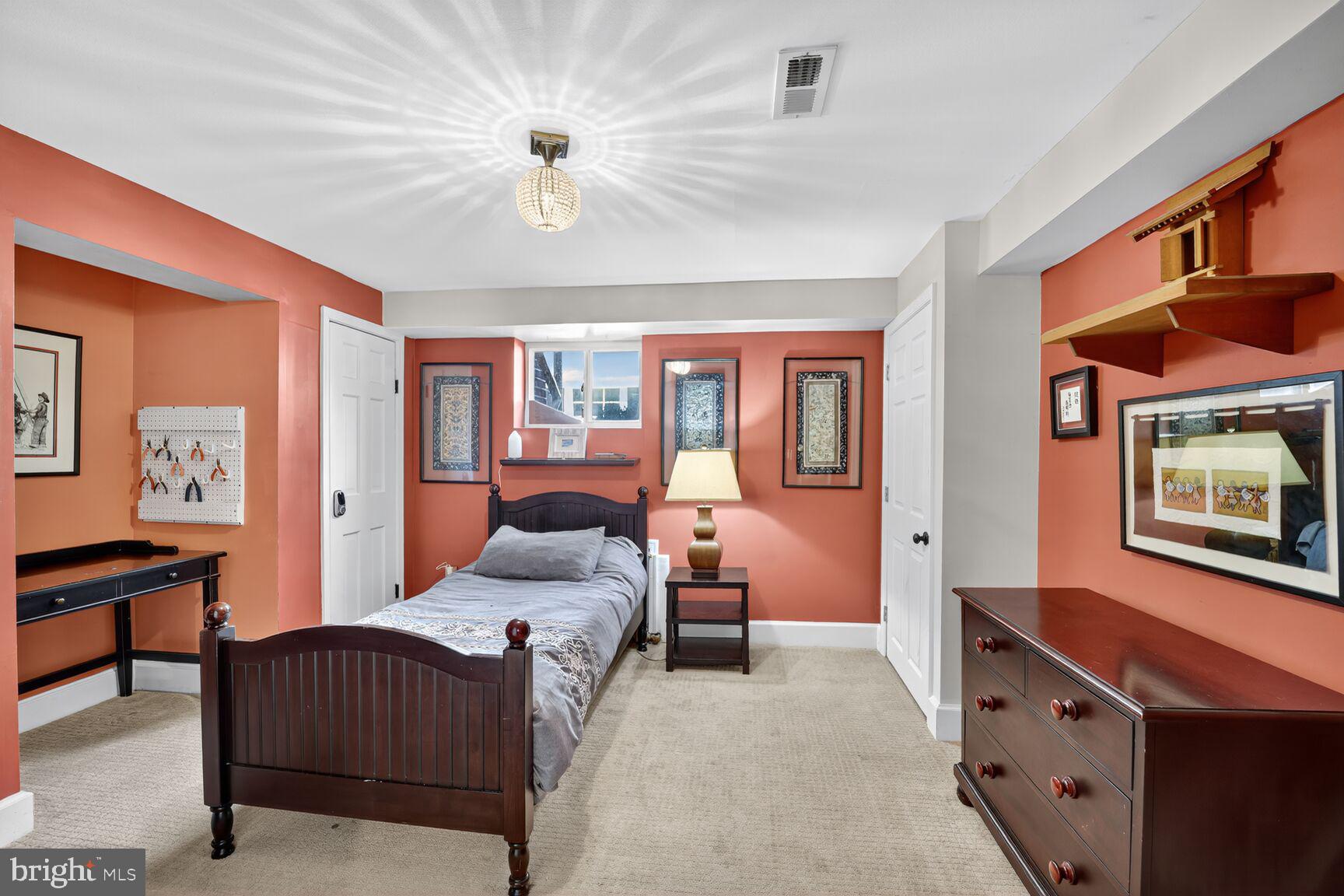 OAKTON - Residential