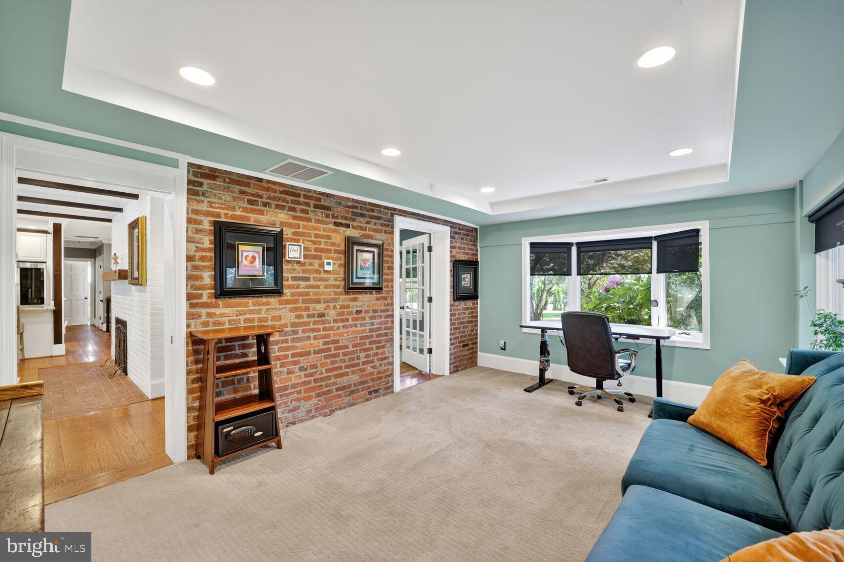 OAKTON - Residential