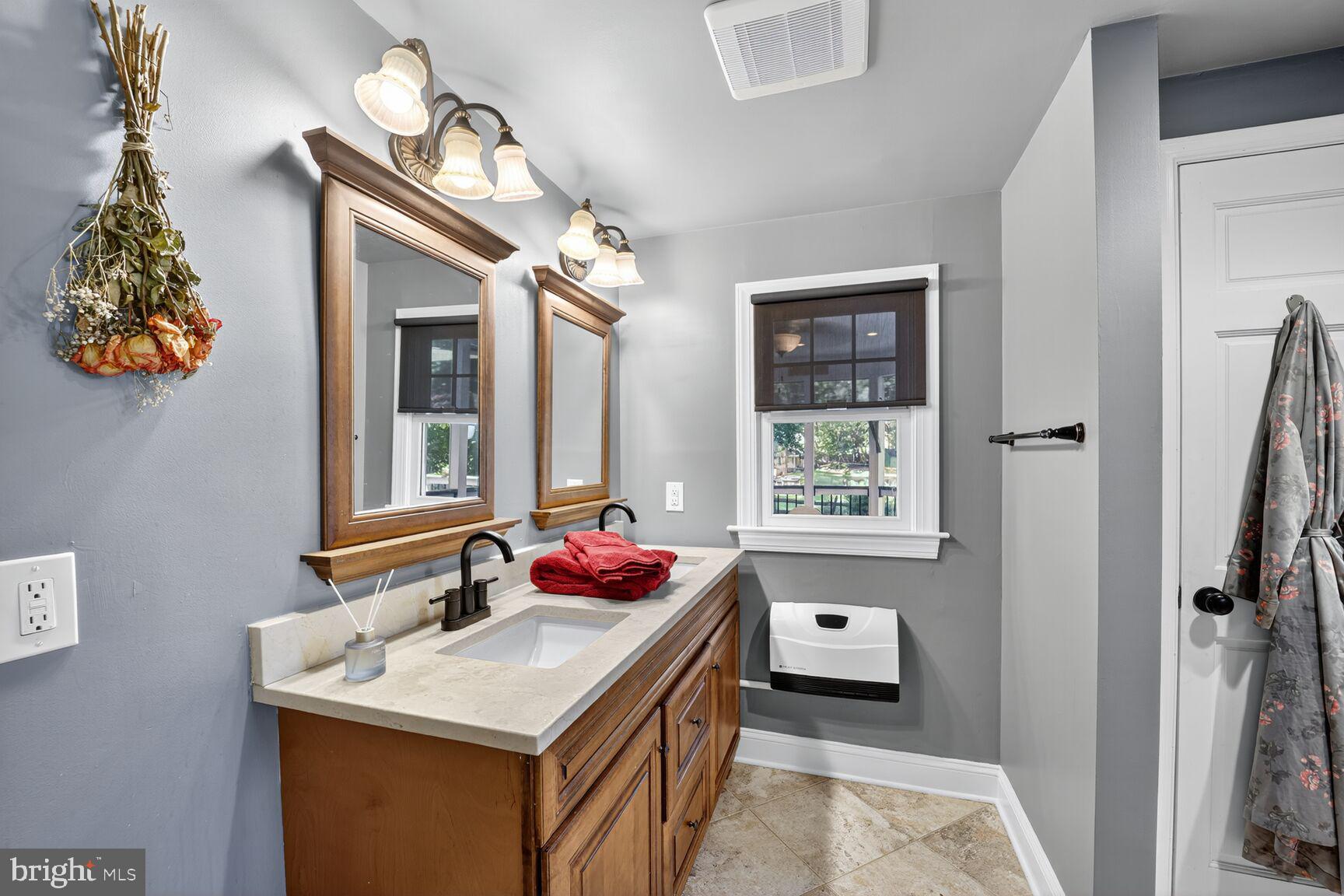 OAKTON - Residential