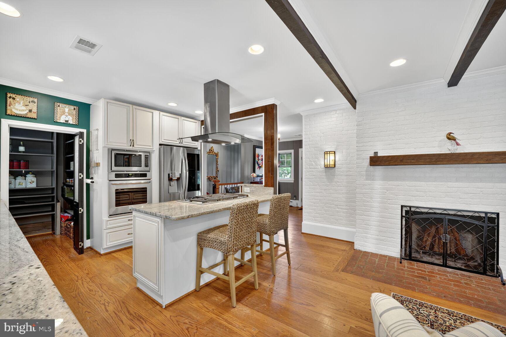 OAKTON - Residential