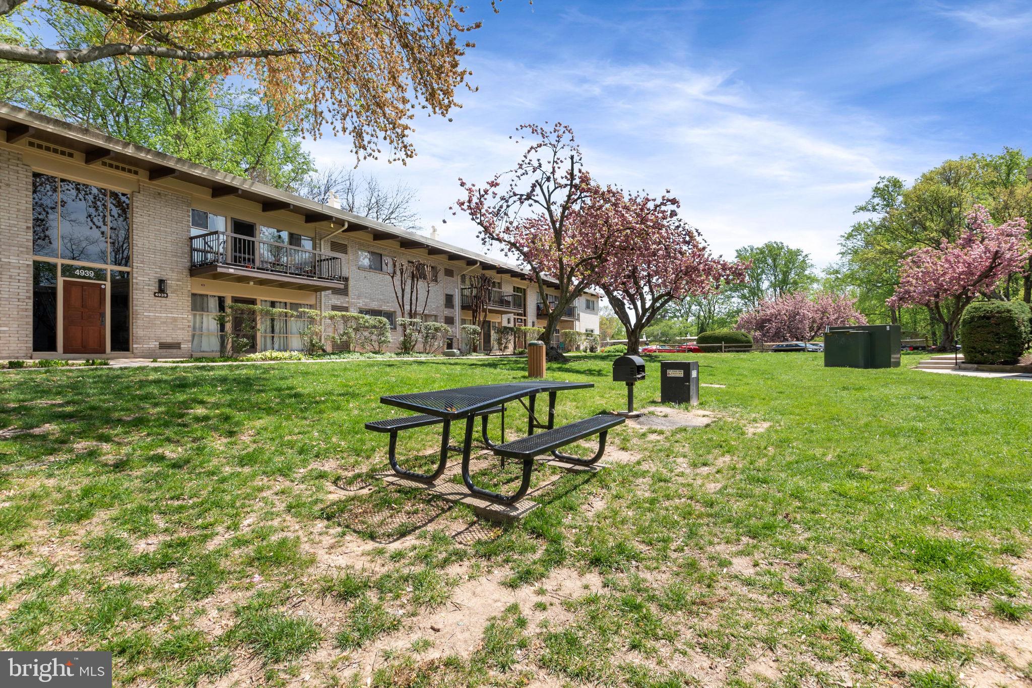 FAIRFAX HERITAGE - Residential