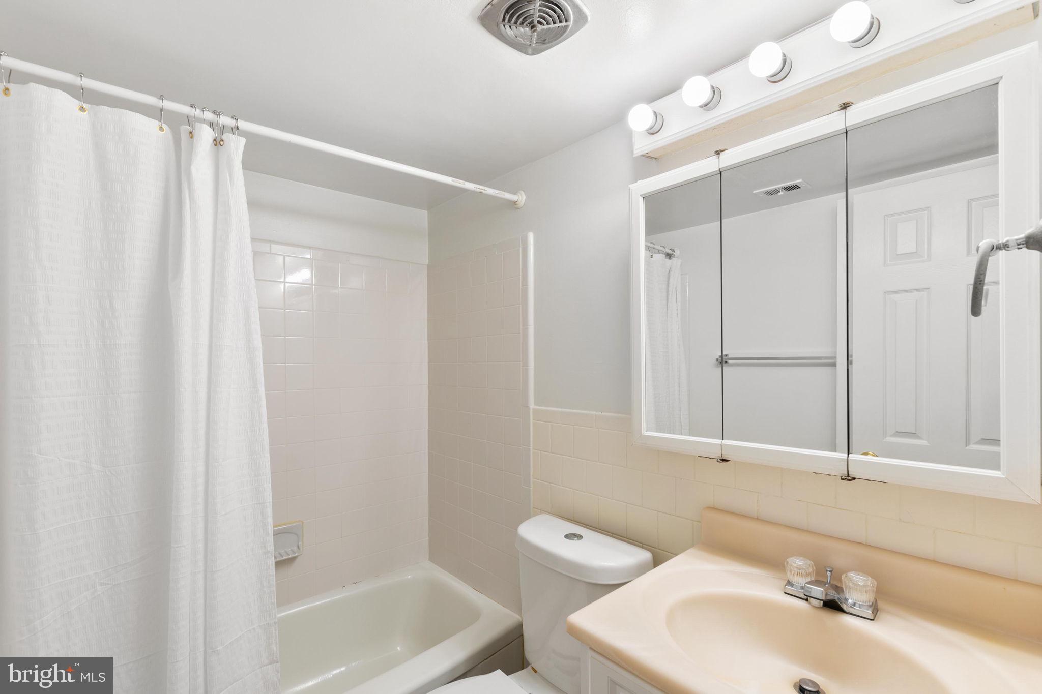 FAIRFAX HERITAGE - Residential