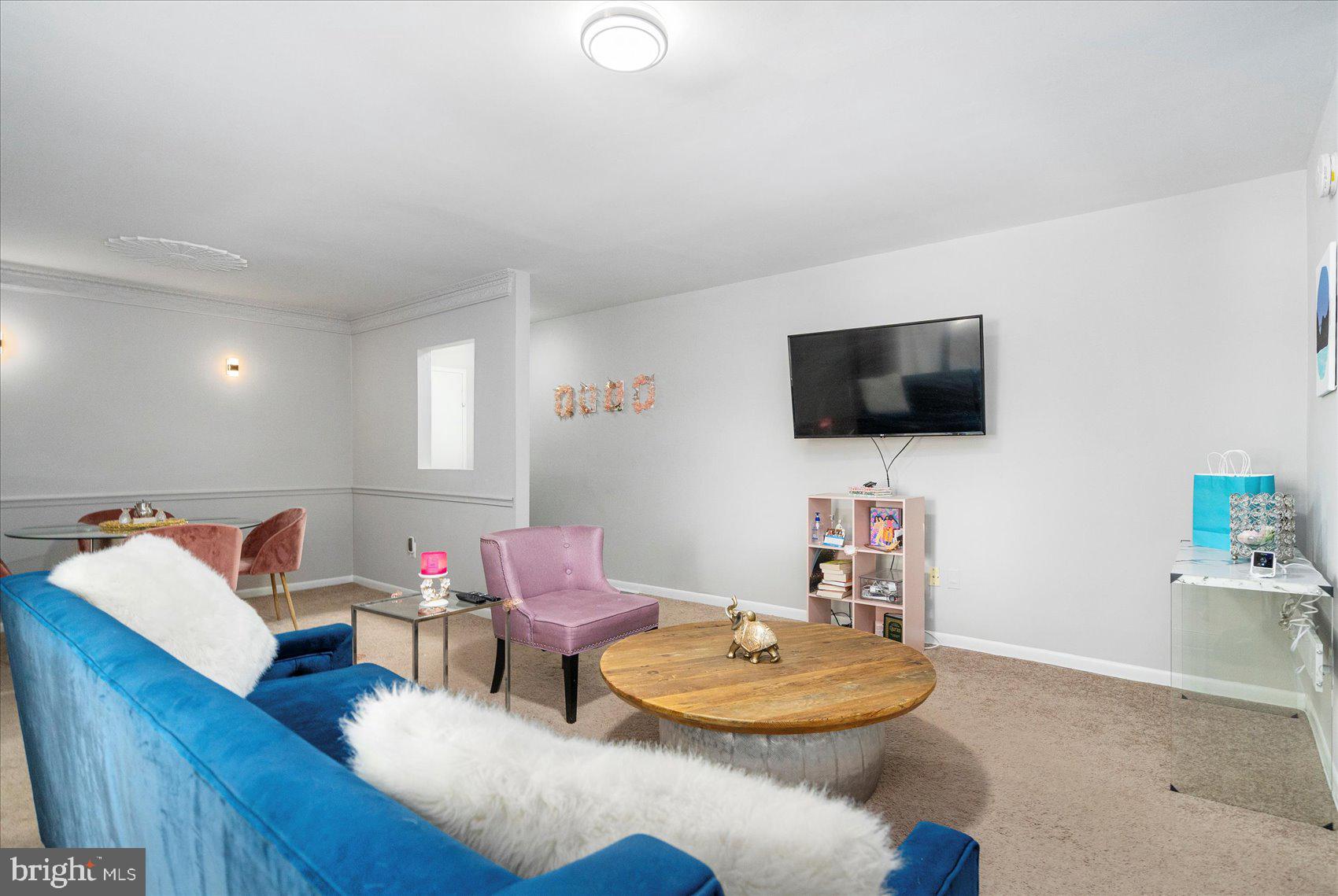 SHADOW OAKS - Residential