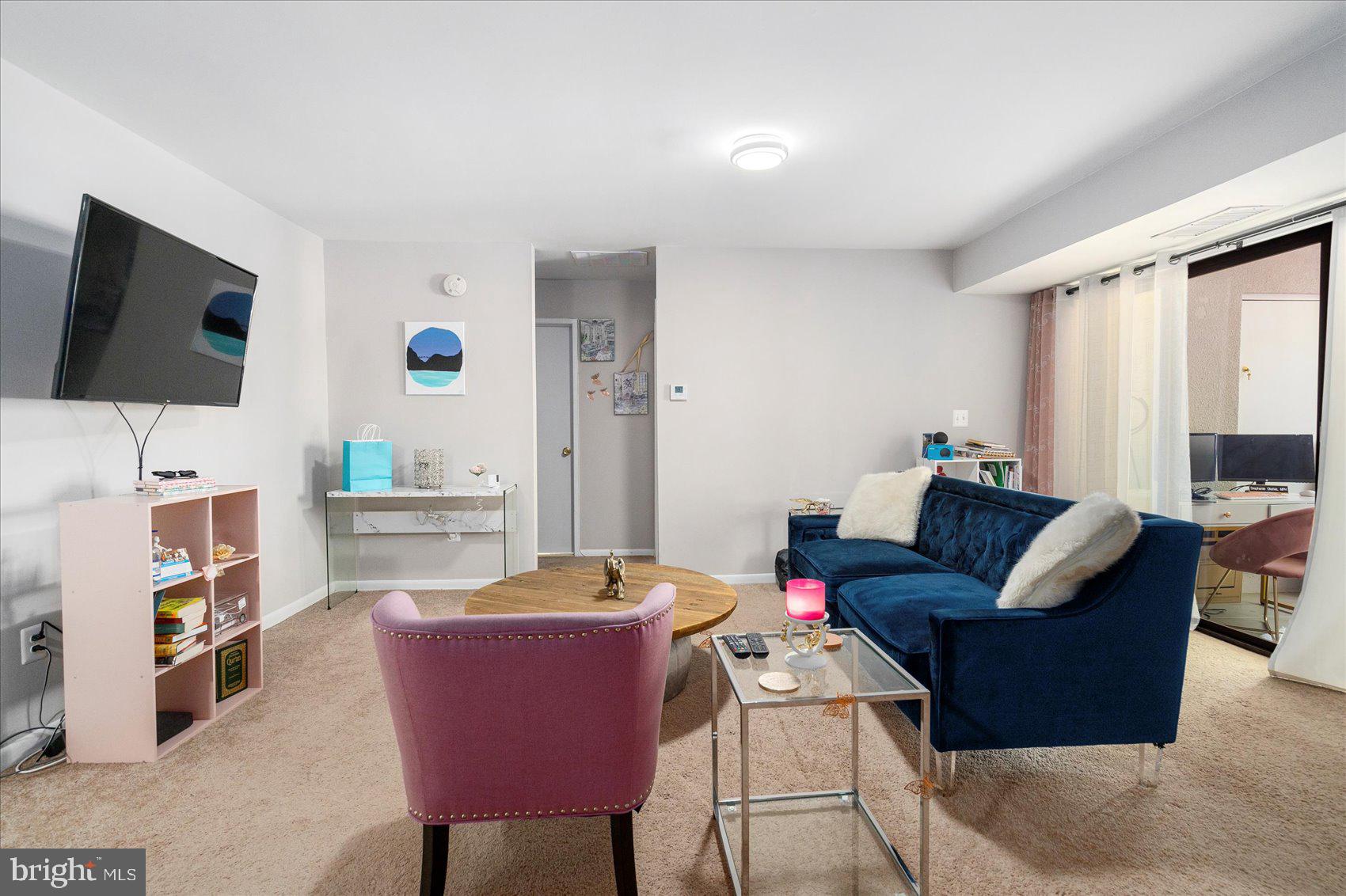 SHADOW OAKS - Residential