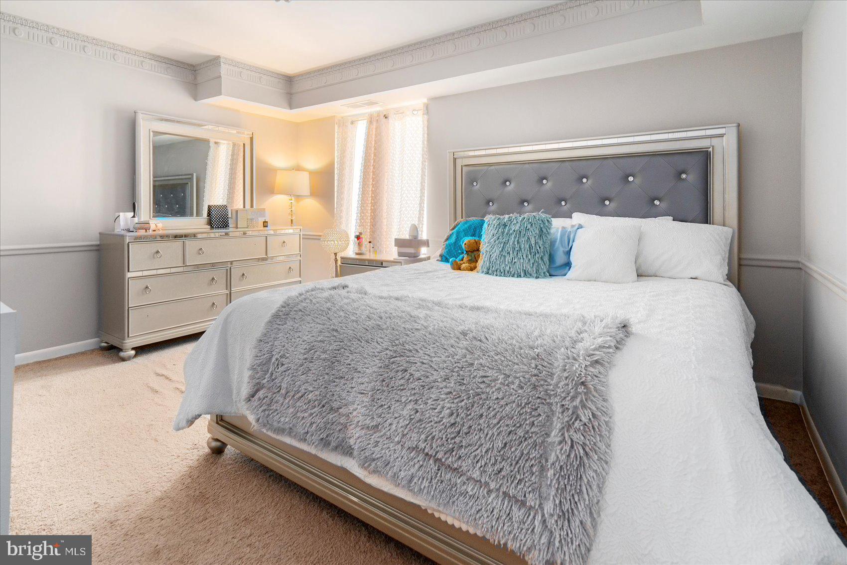 SHADOW OAKS - Residential