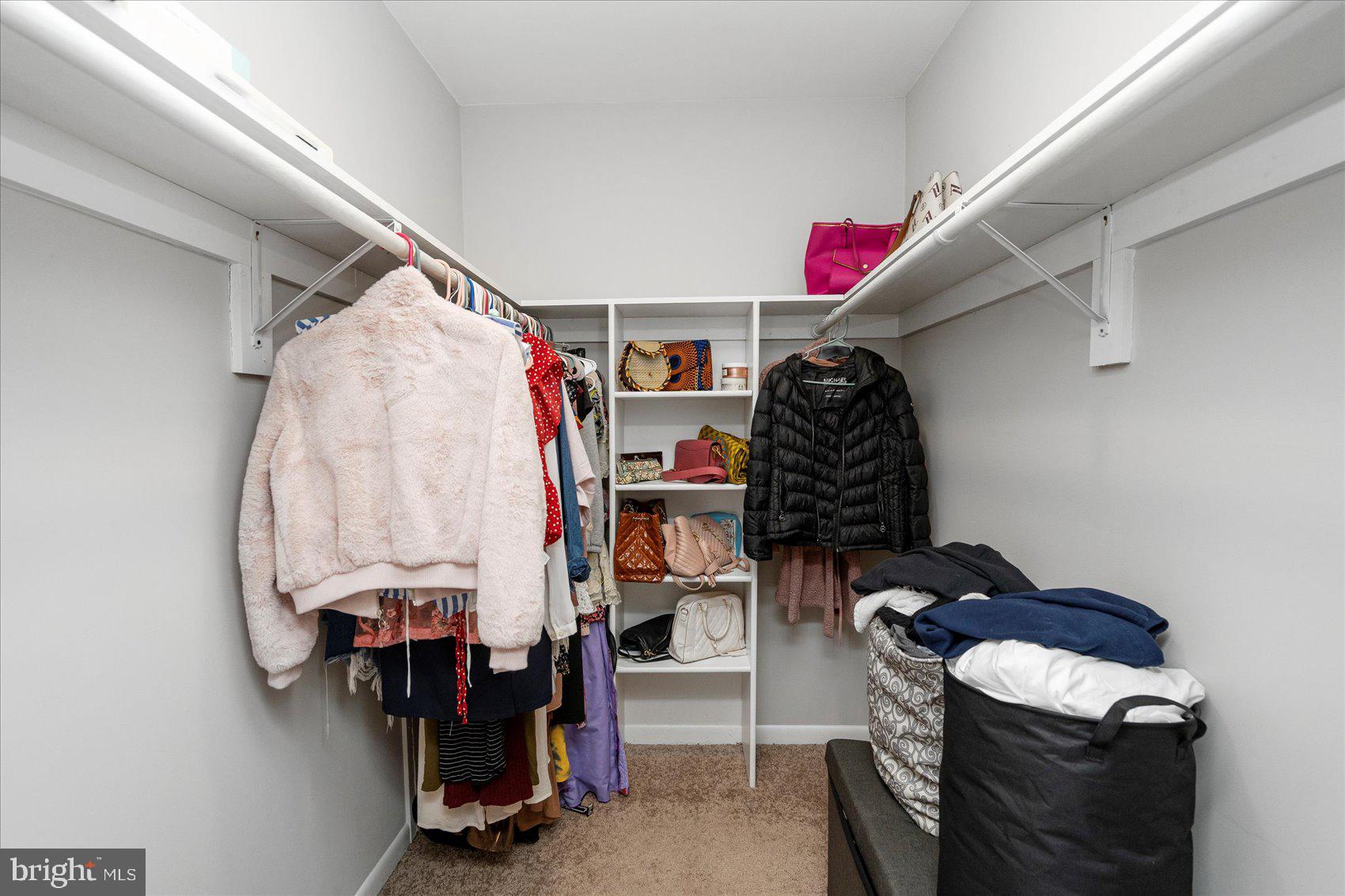 SHADOW OAKS - Residential