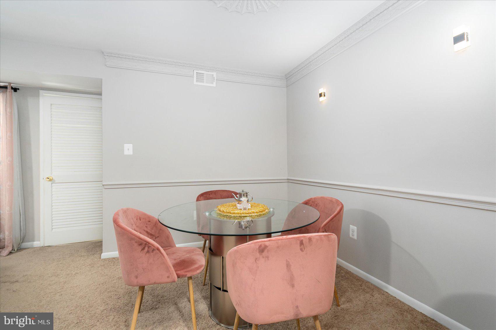 SHADOW OAKS - Residential