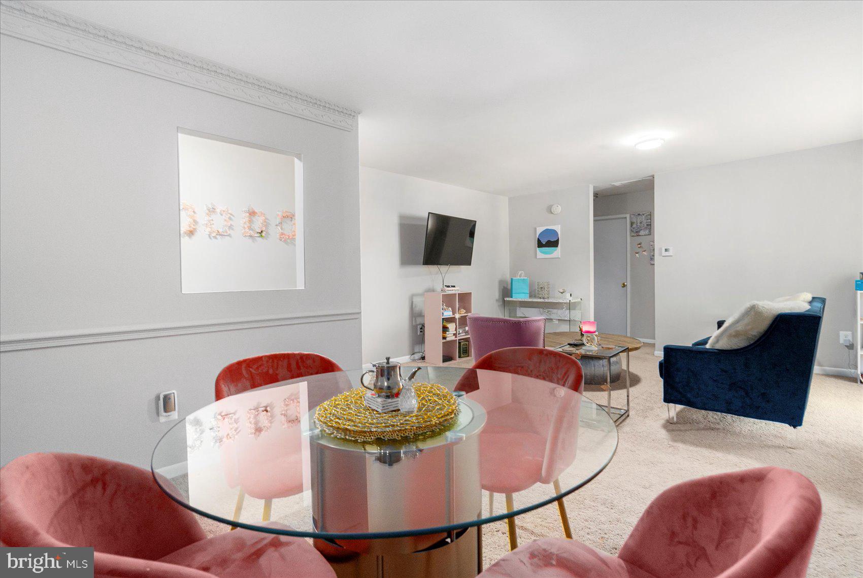 SHADOW OAKS - Residential