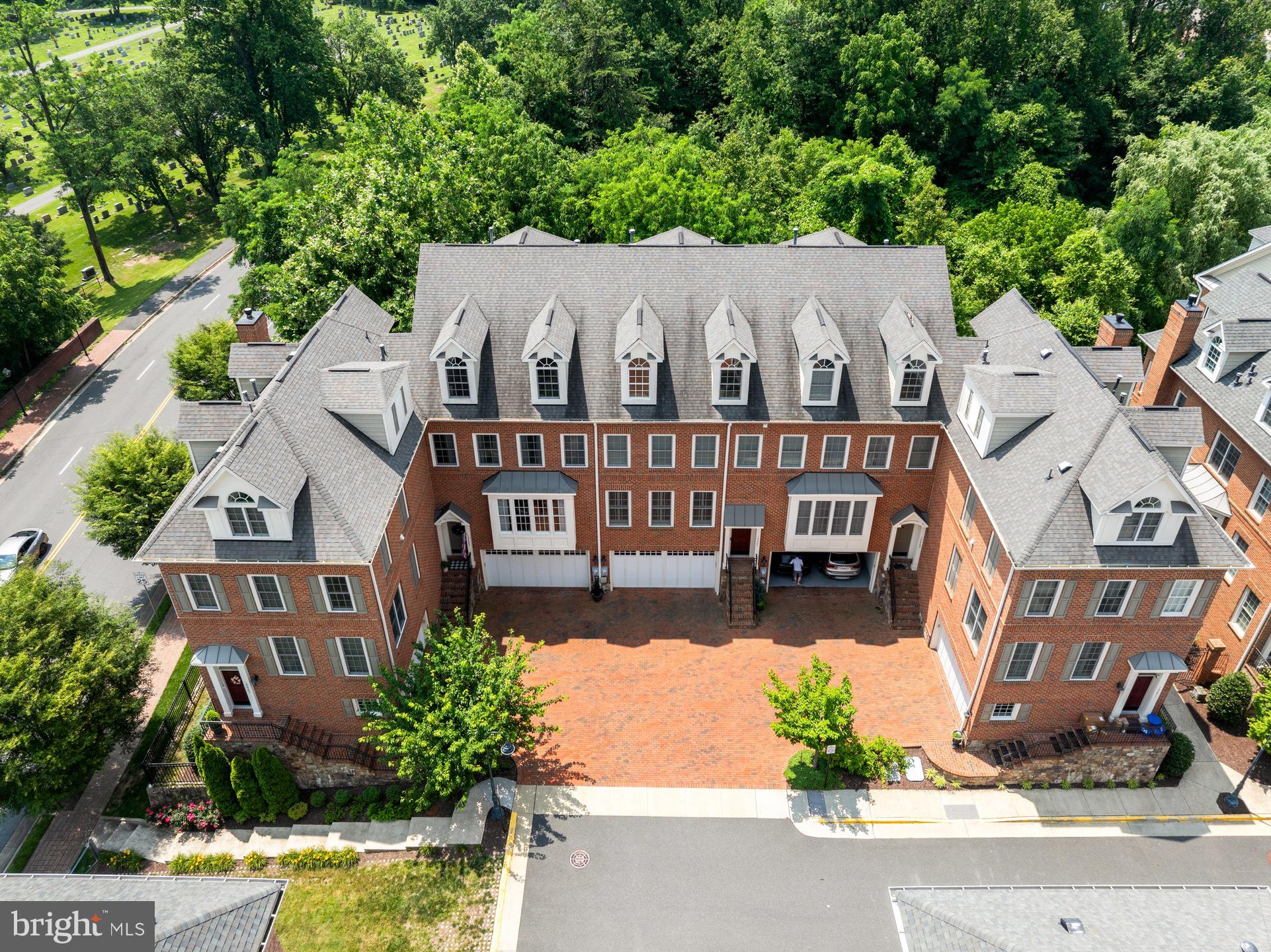 10665 YORKTOWN COURT