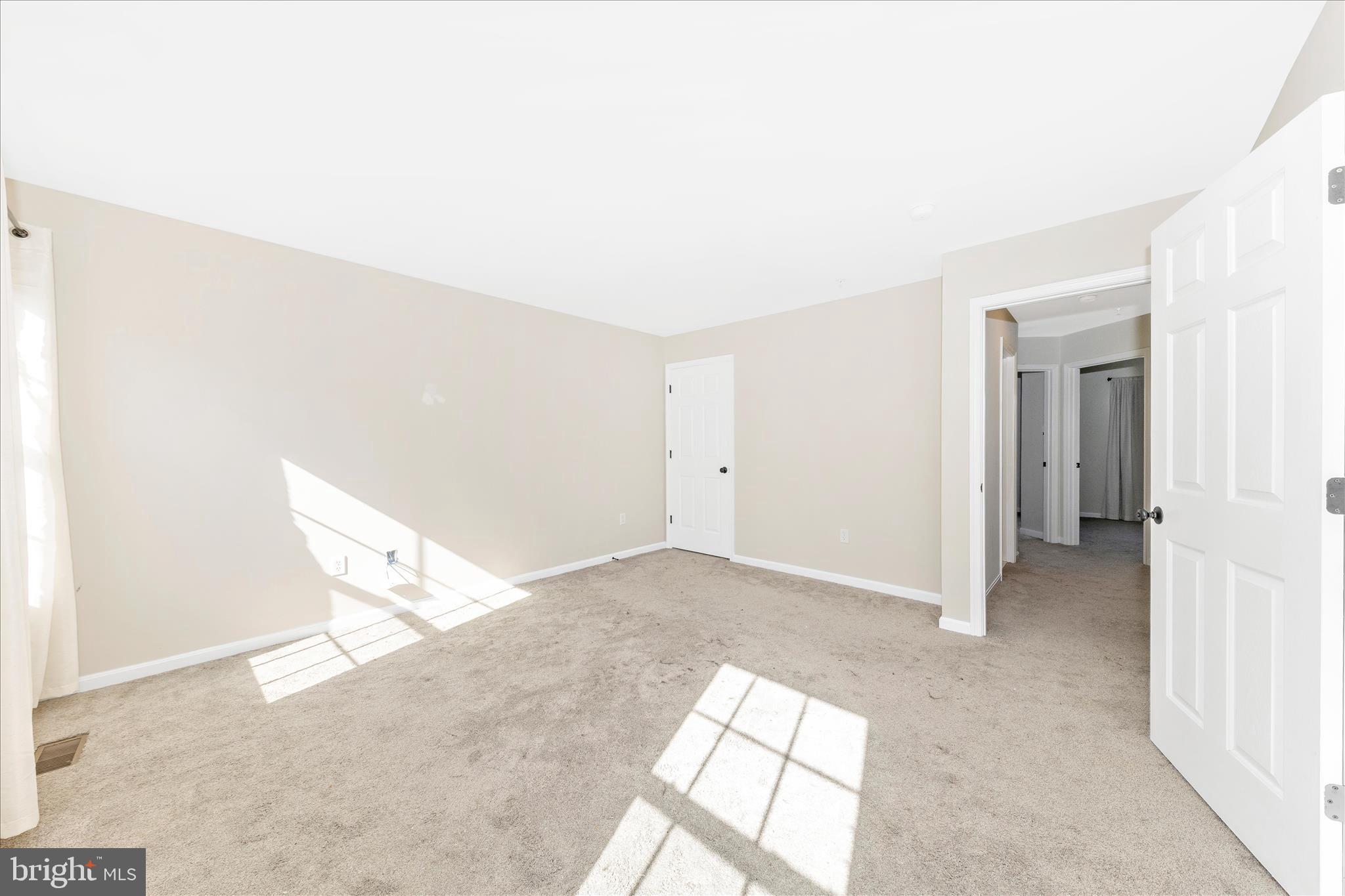 TWIN ARCH CROSSING - Residential Lease