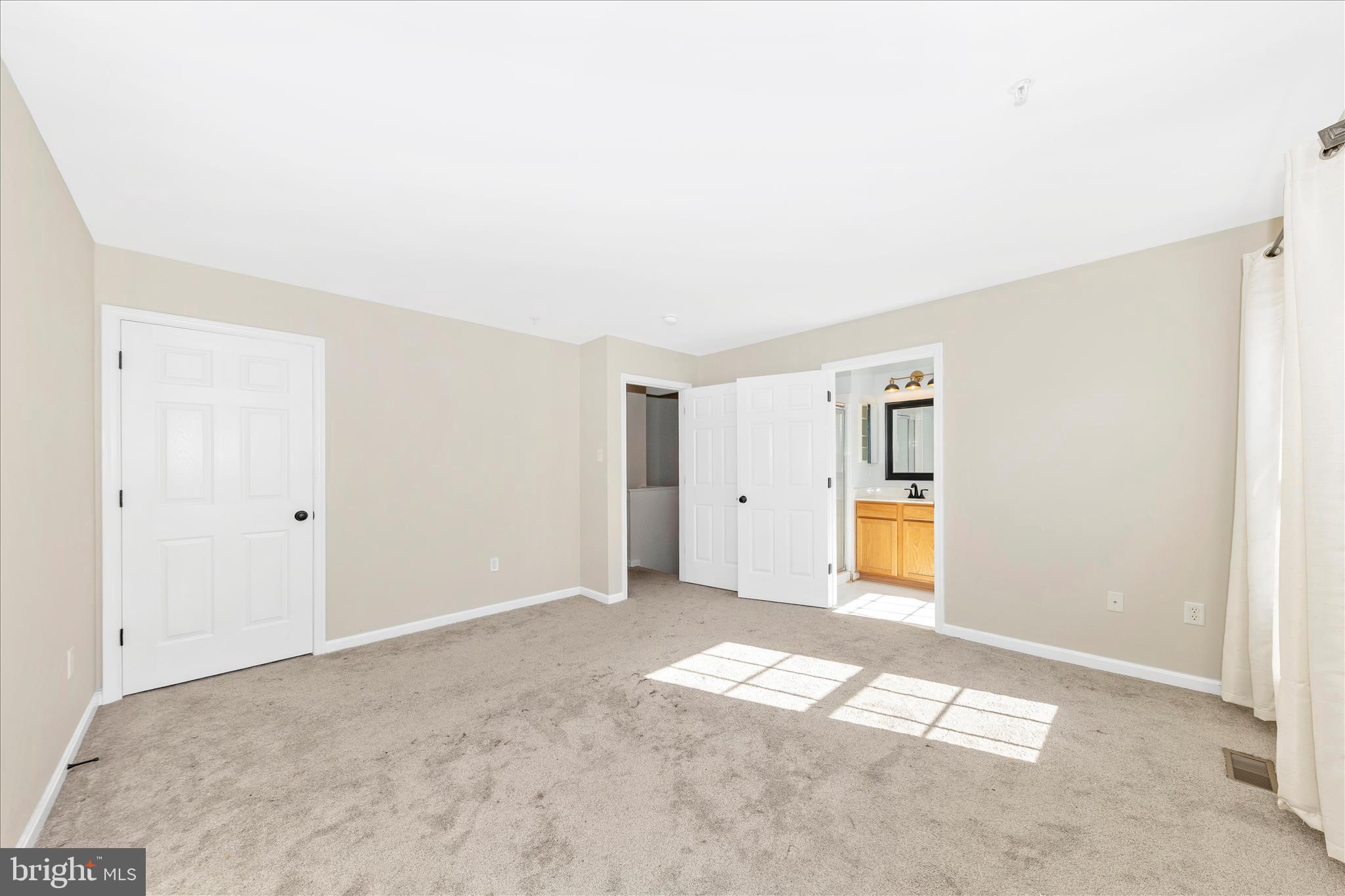 TWIN ARCH CROSSING - Residential Lease