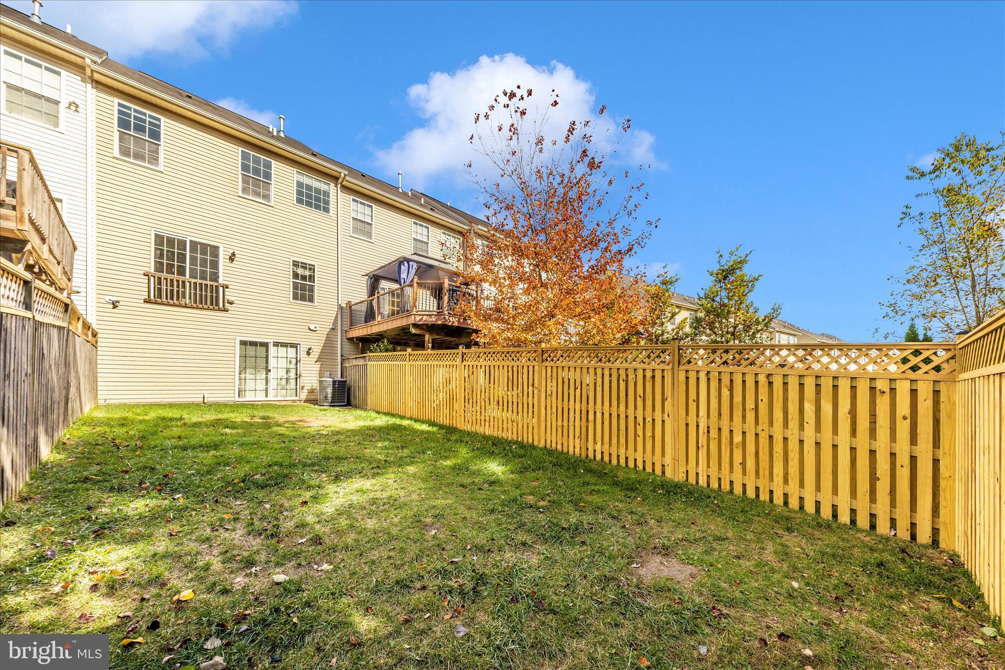 TWIN ARCH CROSSING - Residential Lease