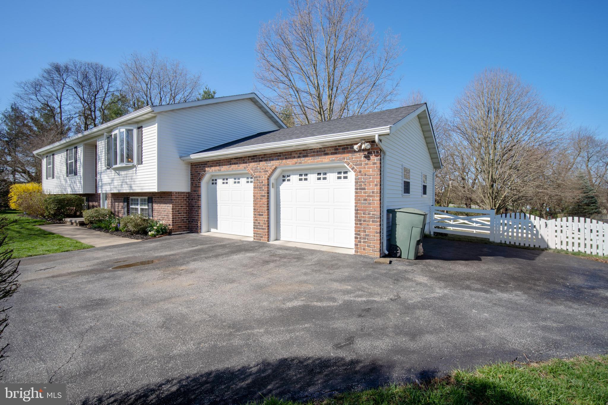 WHISPERING MEADOWS - Residential