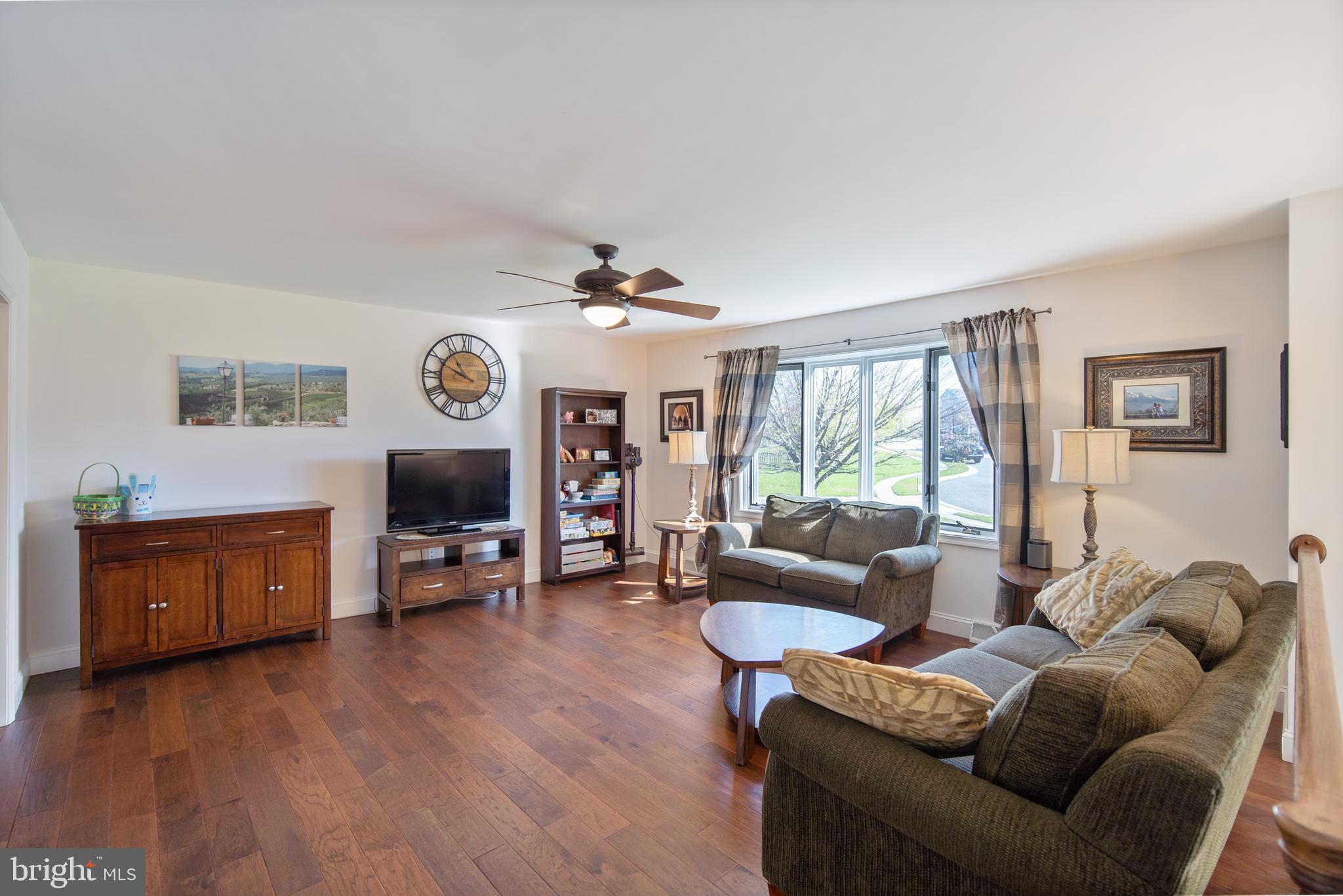 WHISPERING MEADOWS - Residential