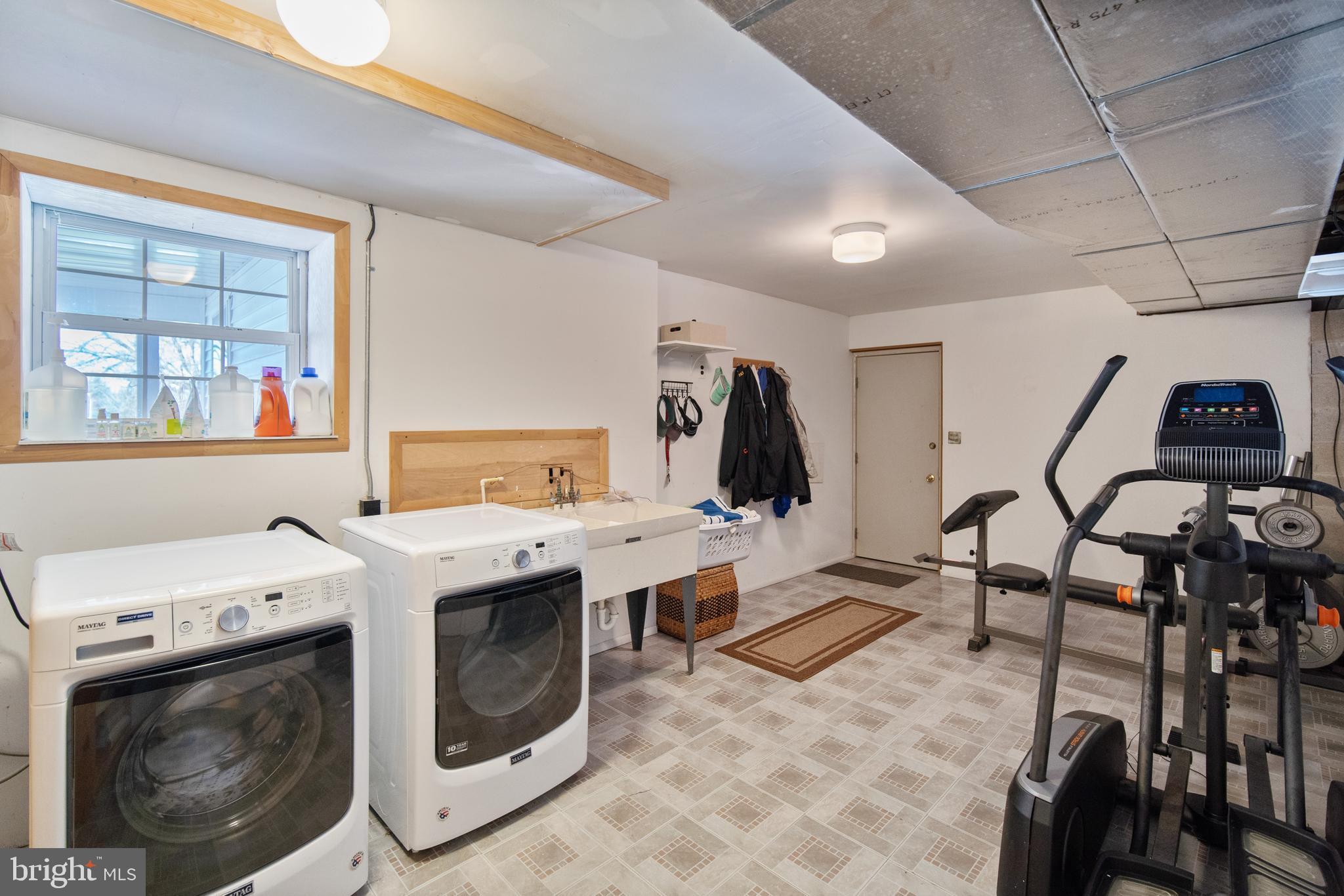 WHISPERING MEADOWS - Residential