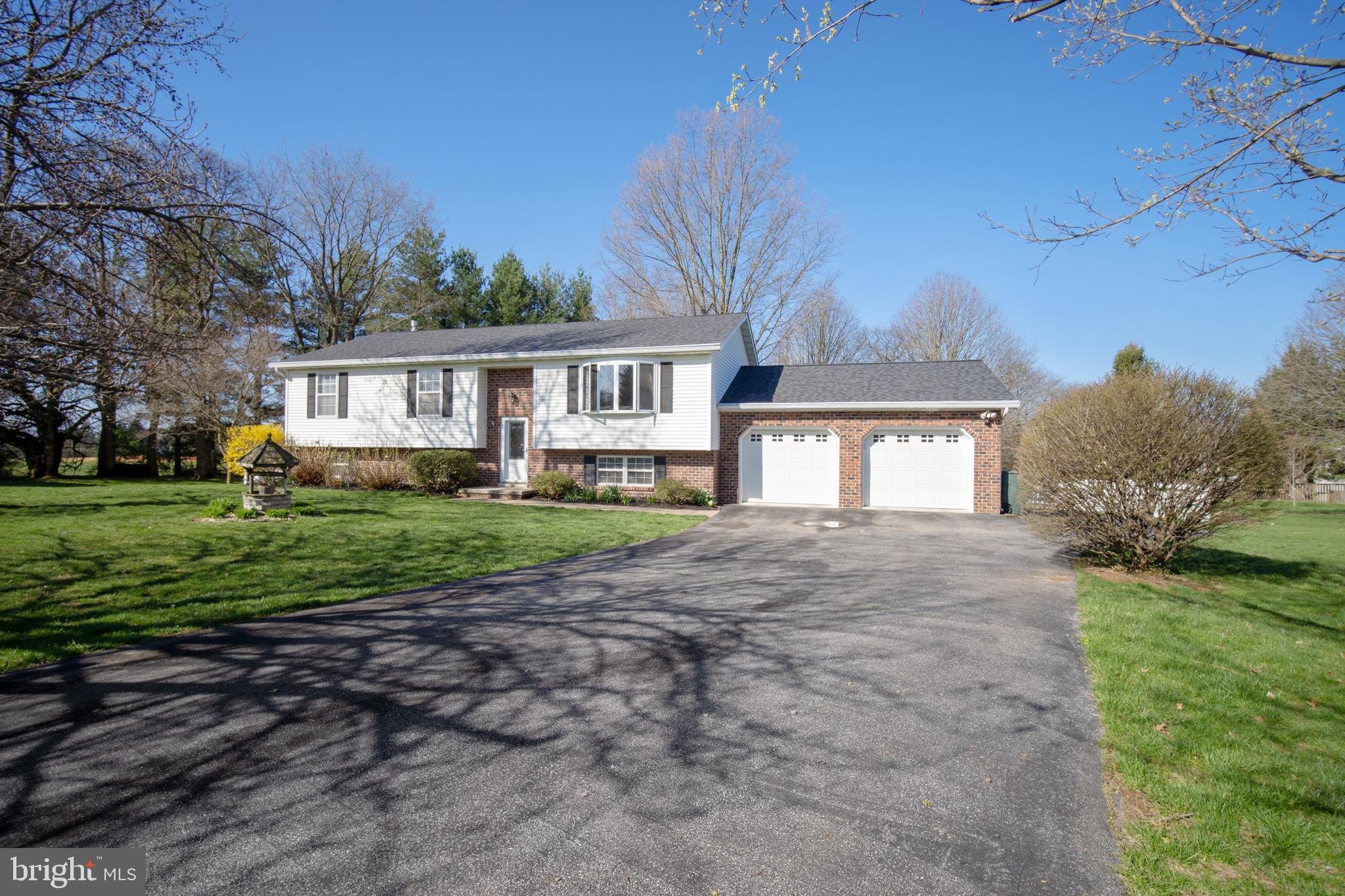 WHISPERING MEADOWS - Residential