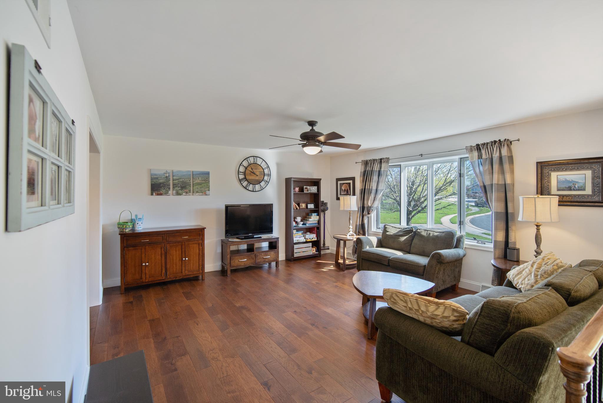 WHISPERING MEADOWS - Residential